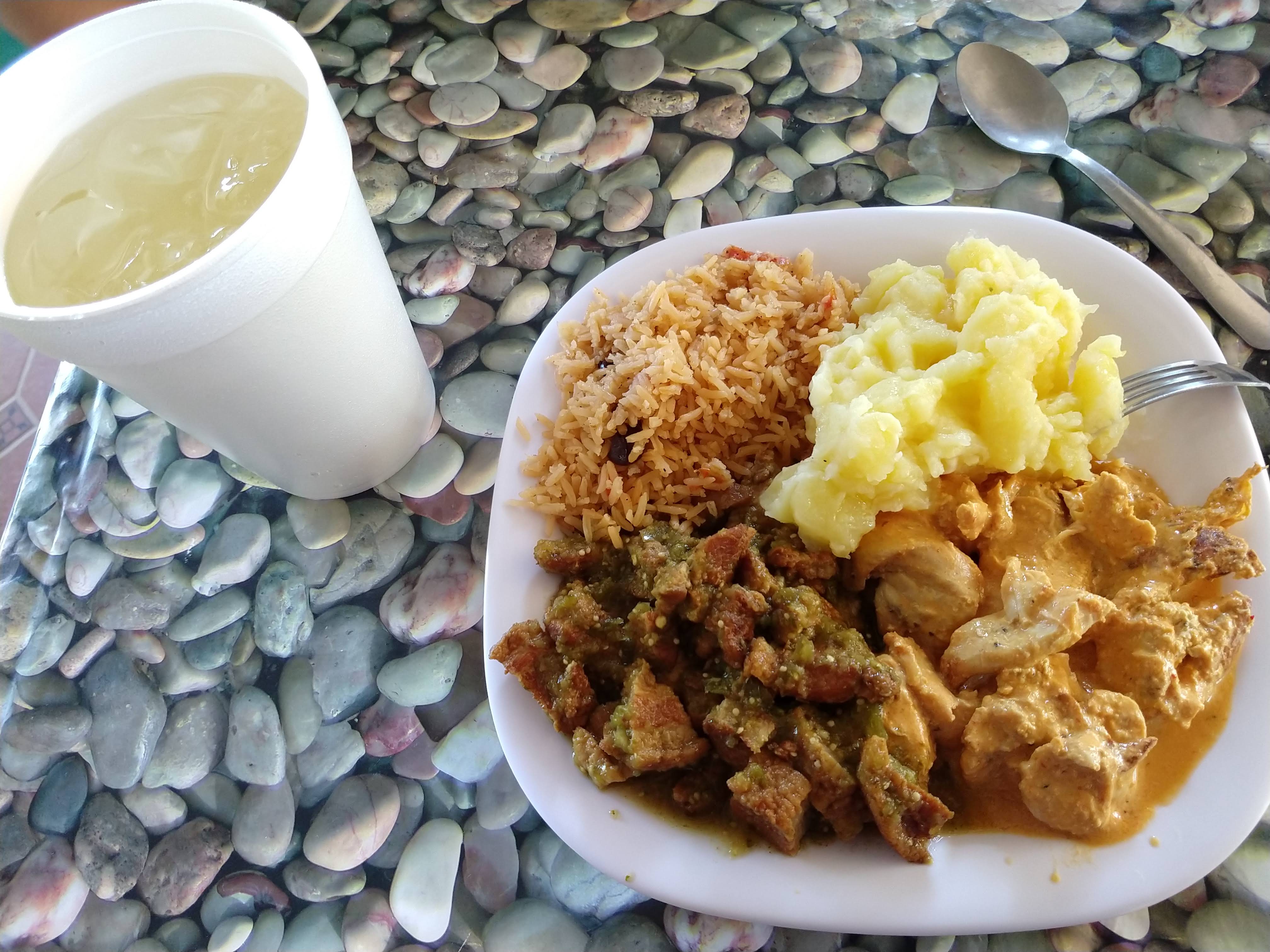 Comidas Tipicas Doña Oly image 9