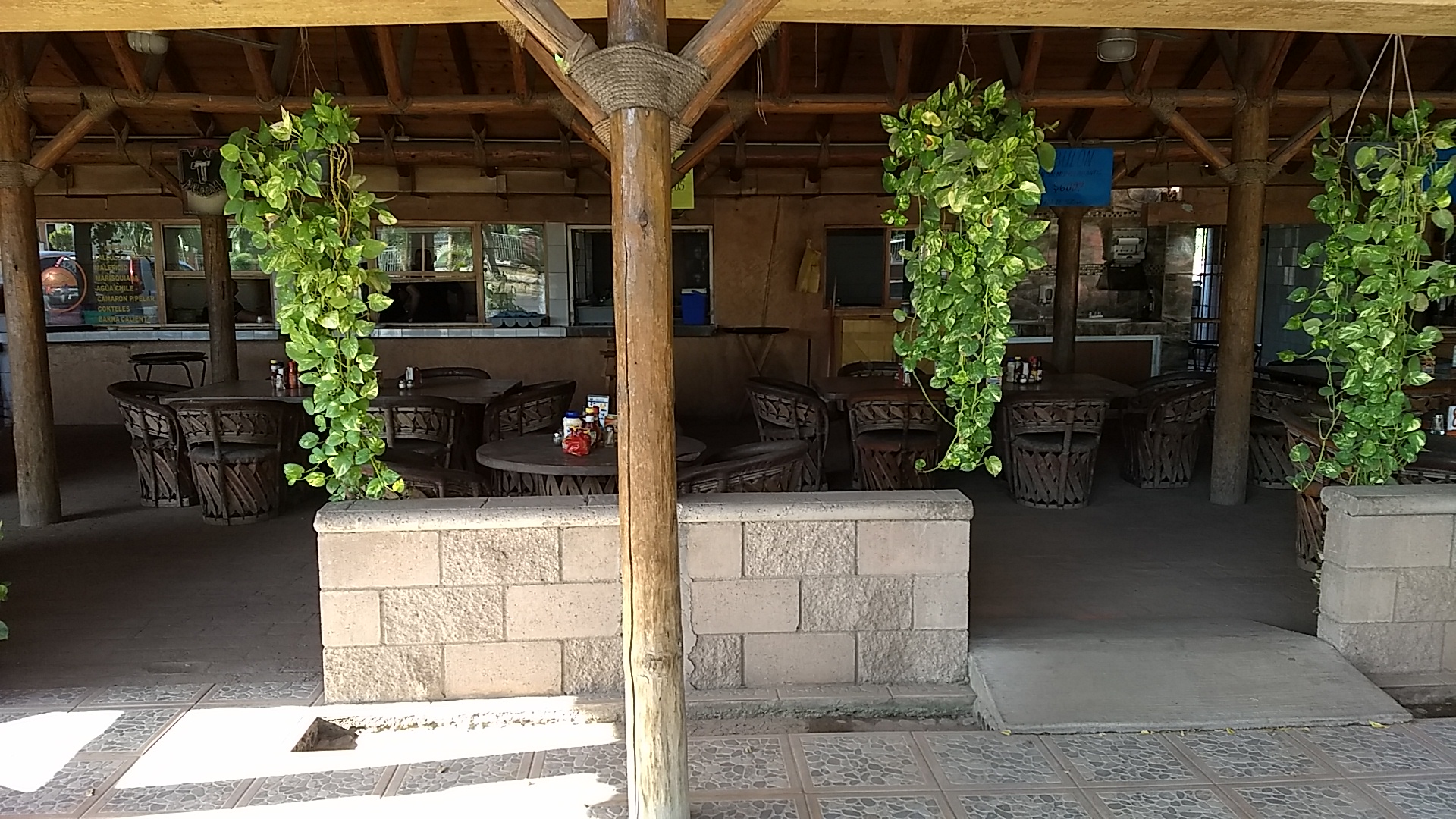 Marisquería La Palapa de los Burgos image 1