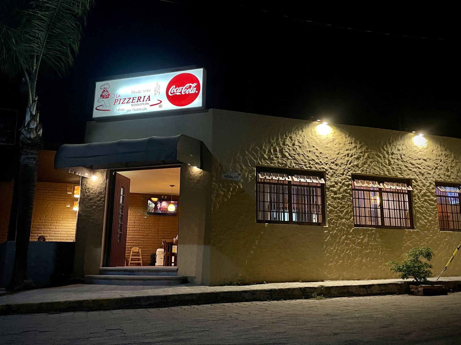 La Pizzeria Tecolotlán sucursal plaza de toros image 1