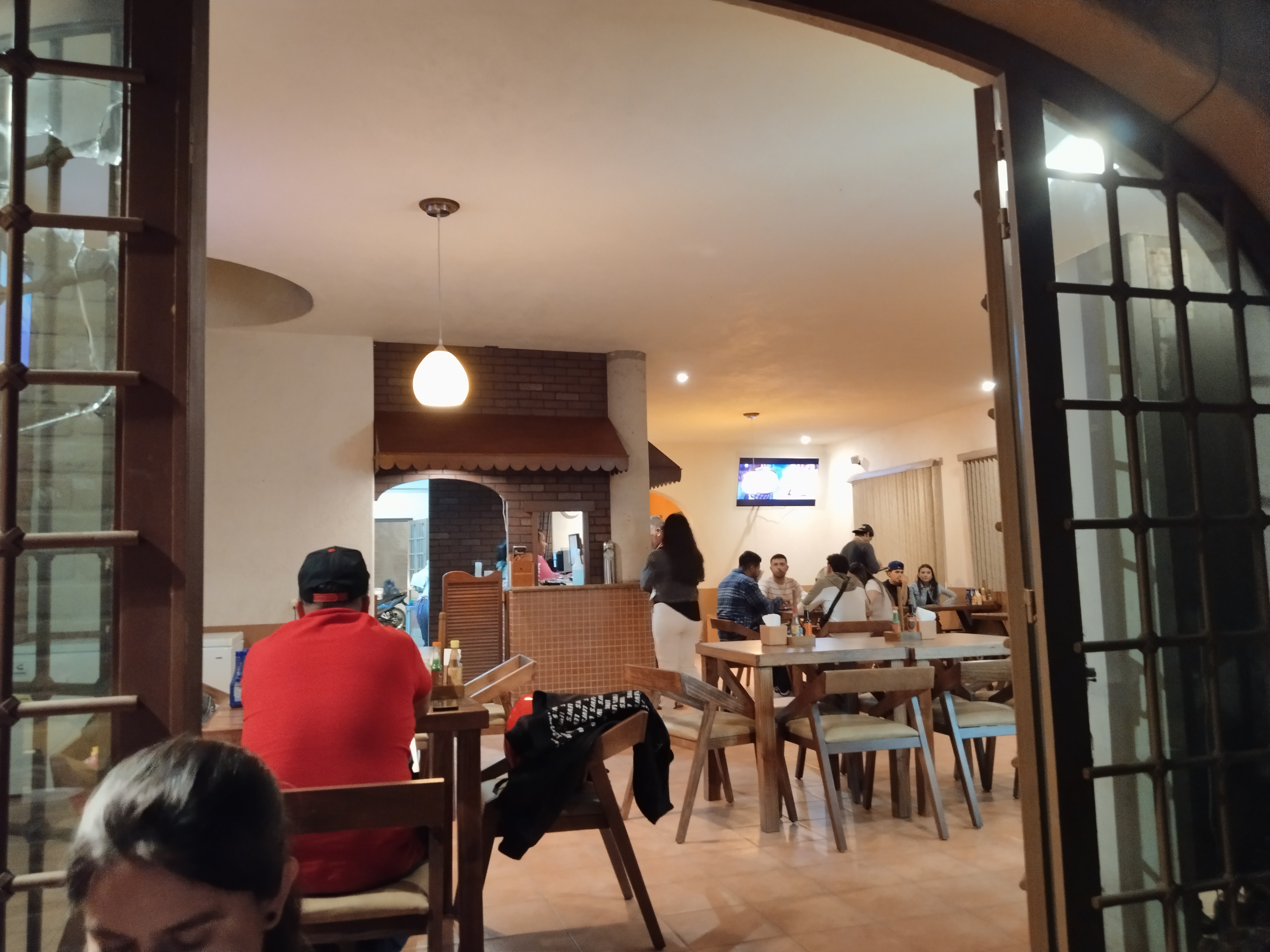 La Pizzeria Tecolotlán sucursal plaza de toros image 3