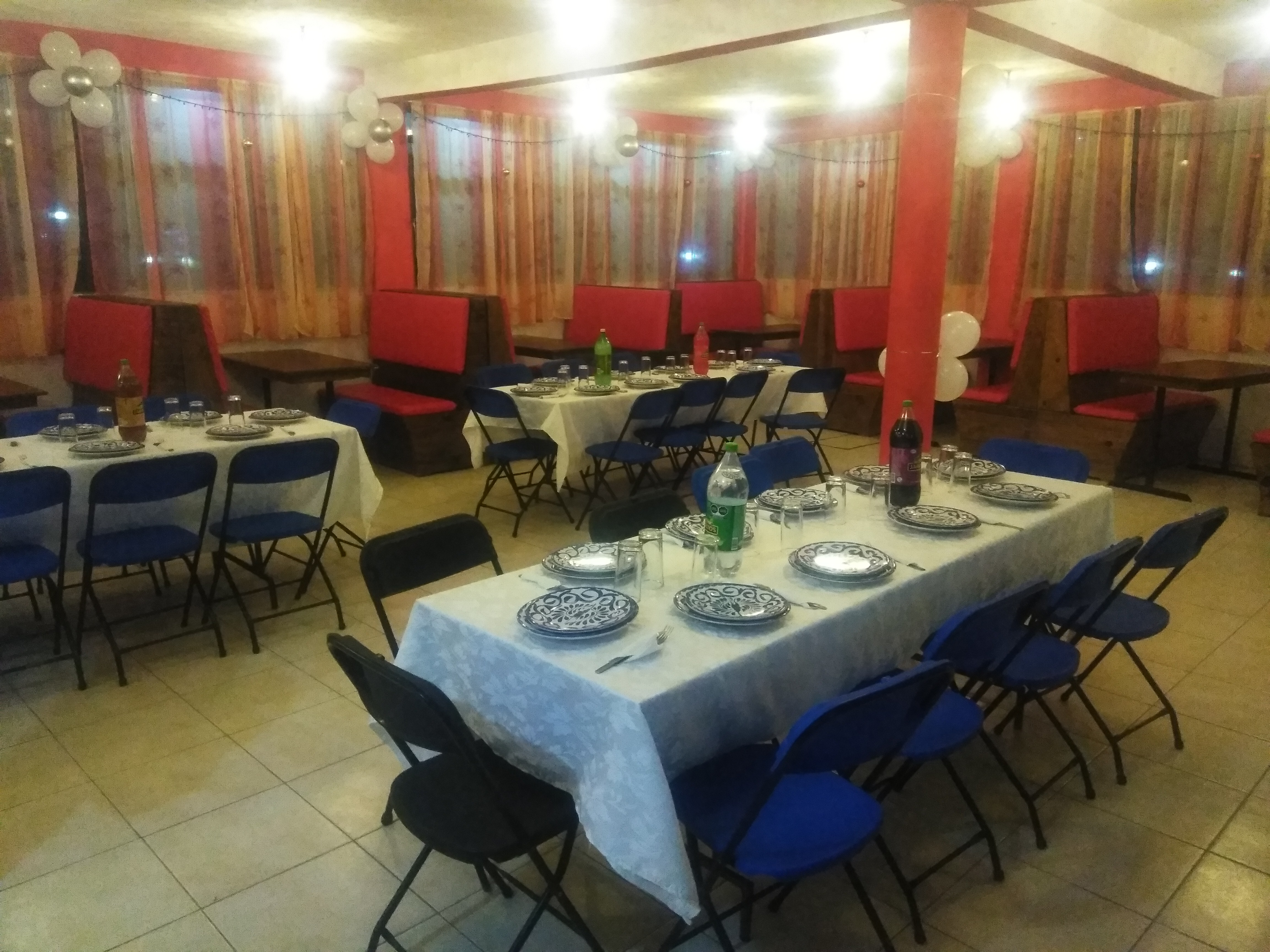 Black and White Restaurant image 2