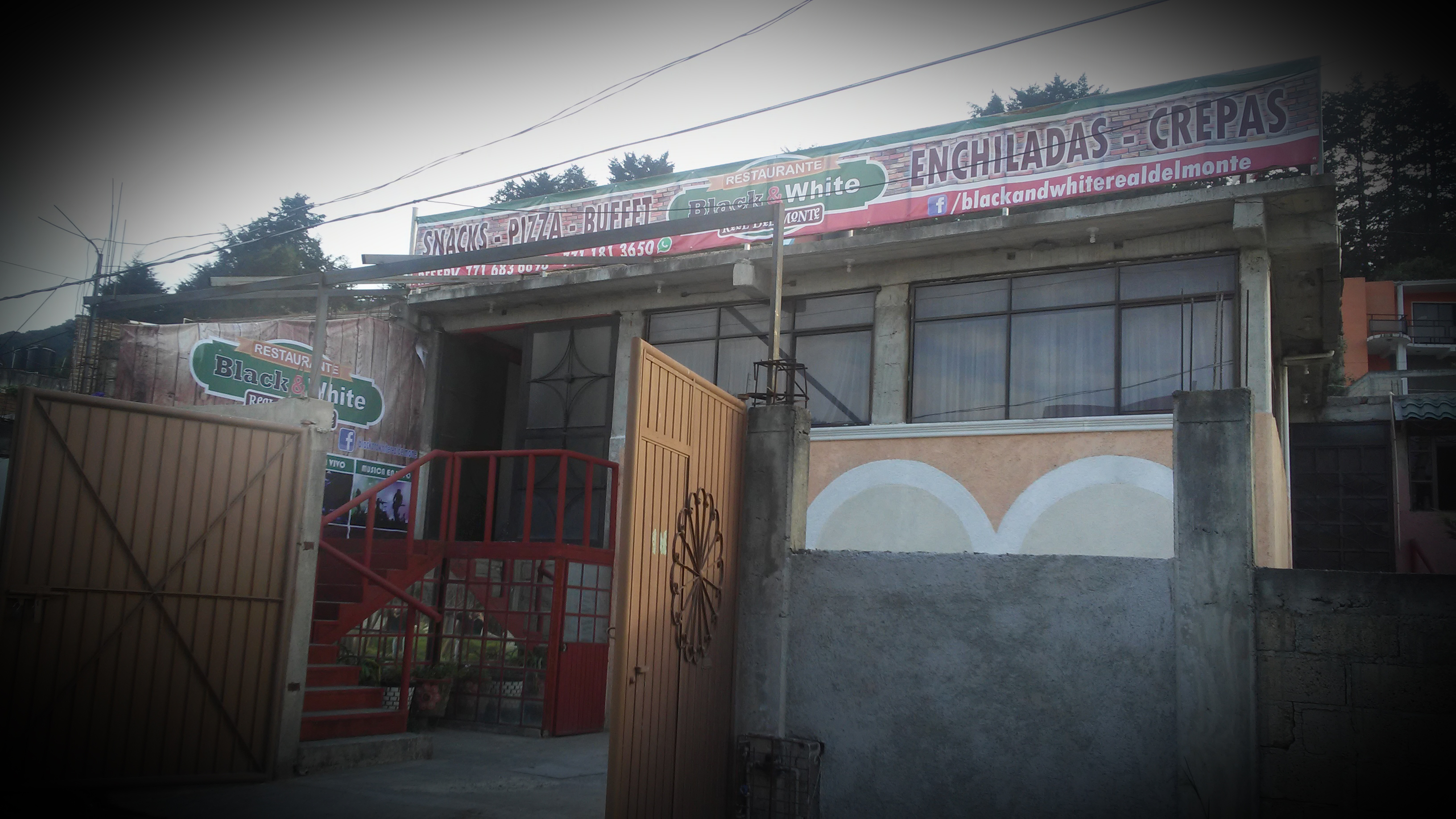 Black and White Restaurant image 3