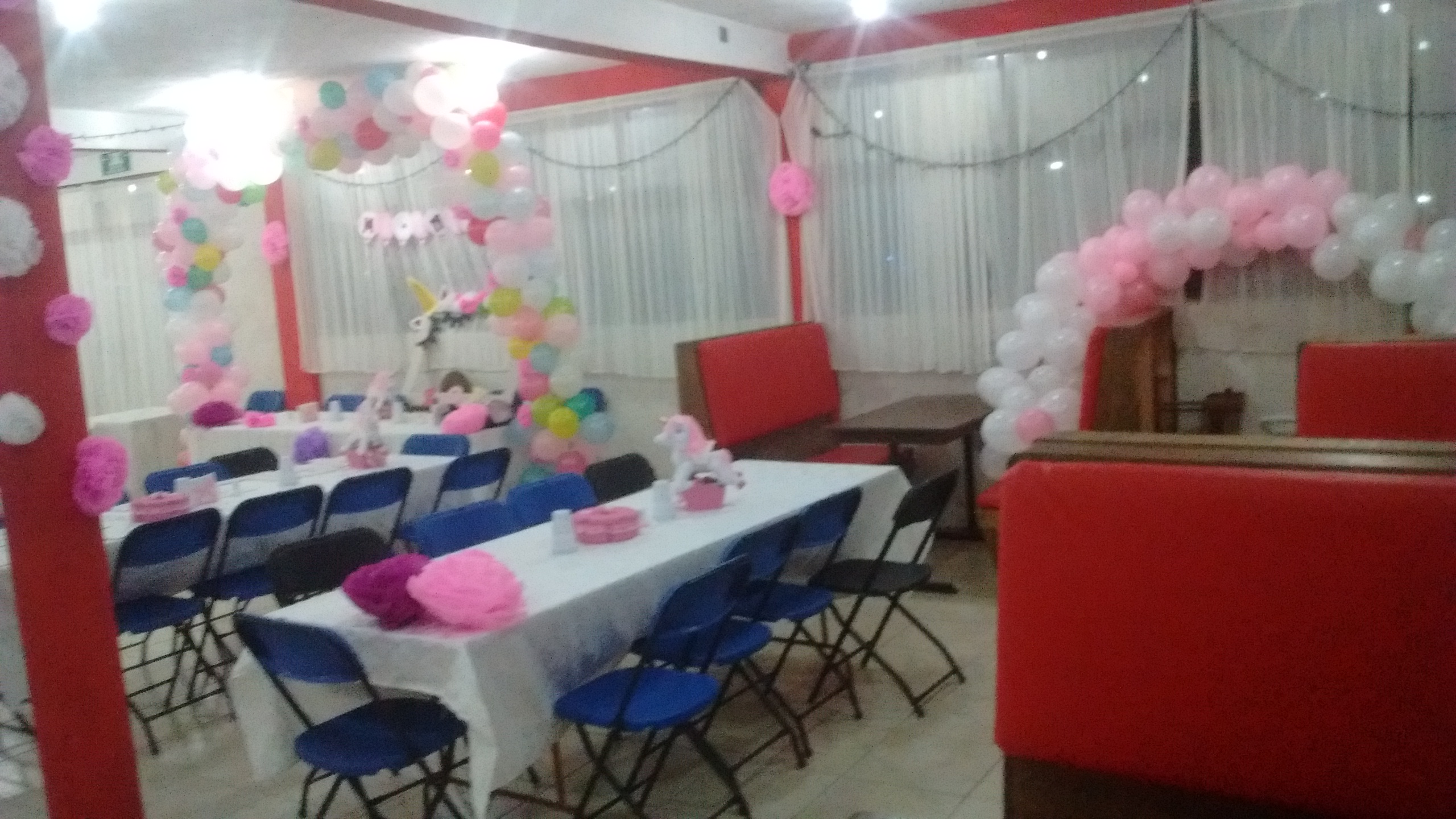 Black and White Restaurant image 7