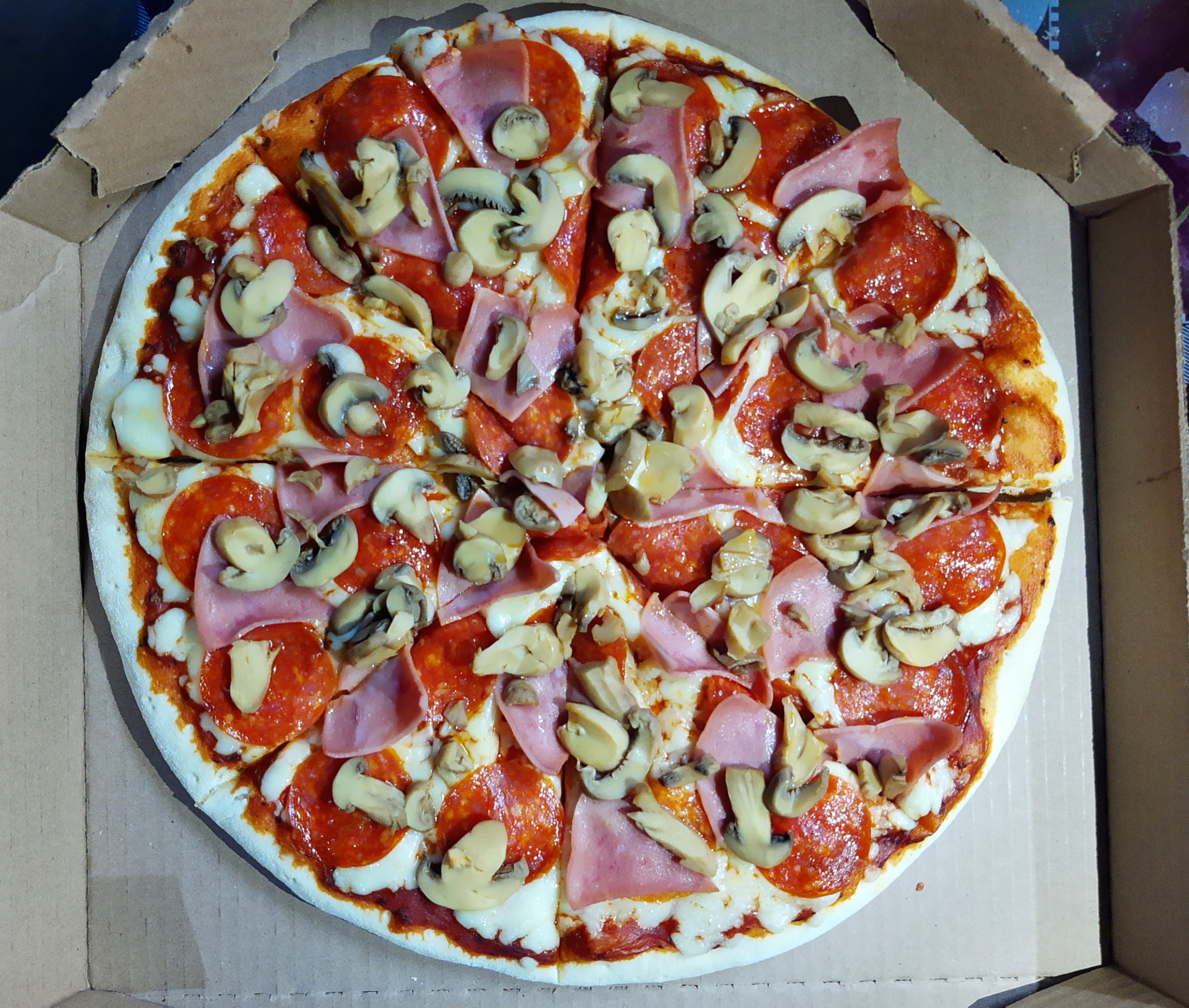 Lugo's Pizza image 1