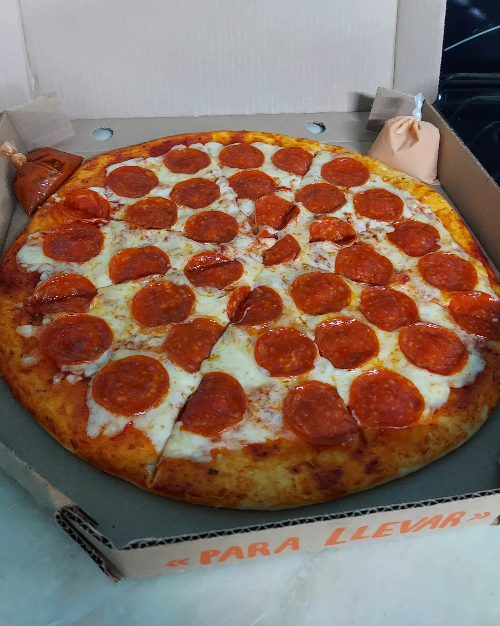 Lugo's Pizza image 2