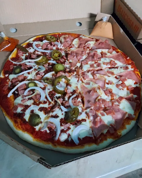 Lugo's Pizza image 7