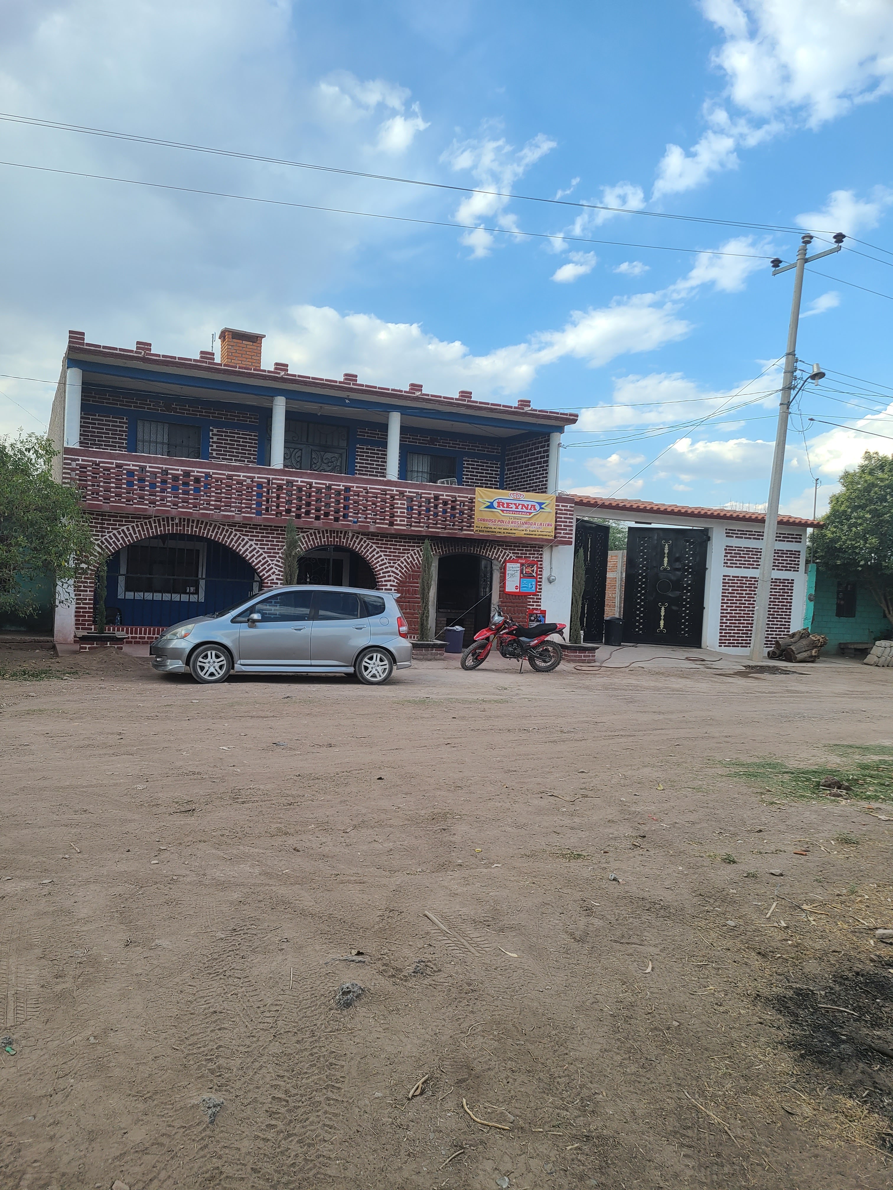 La Reyna Rosticeria image 5