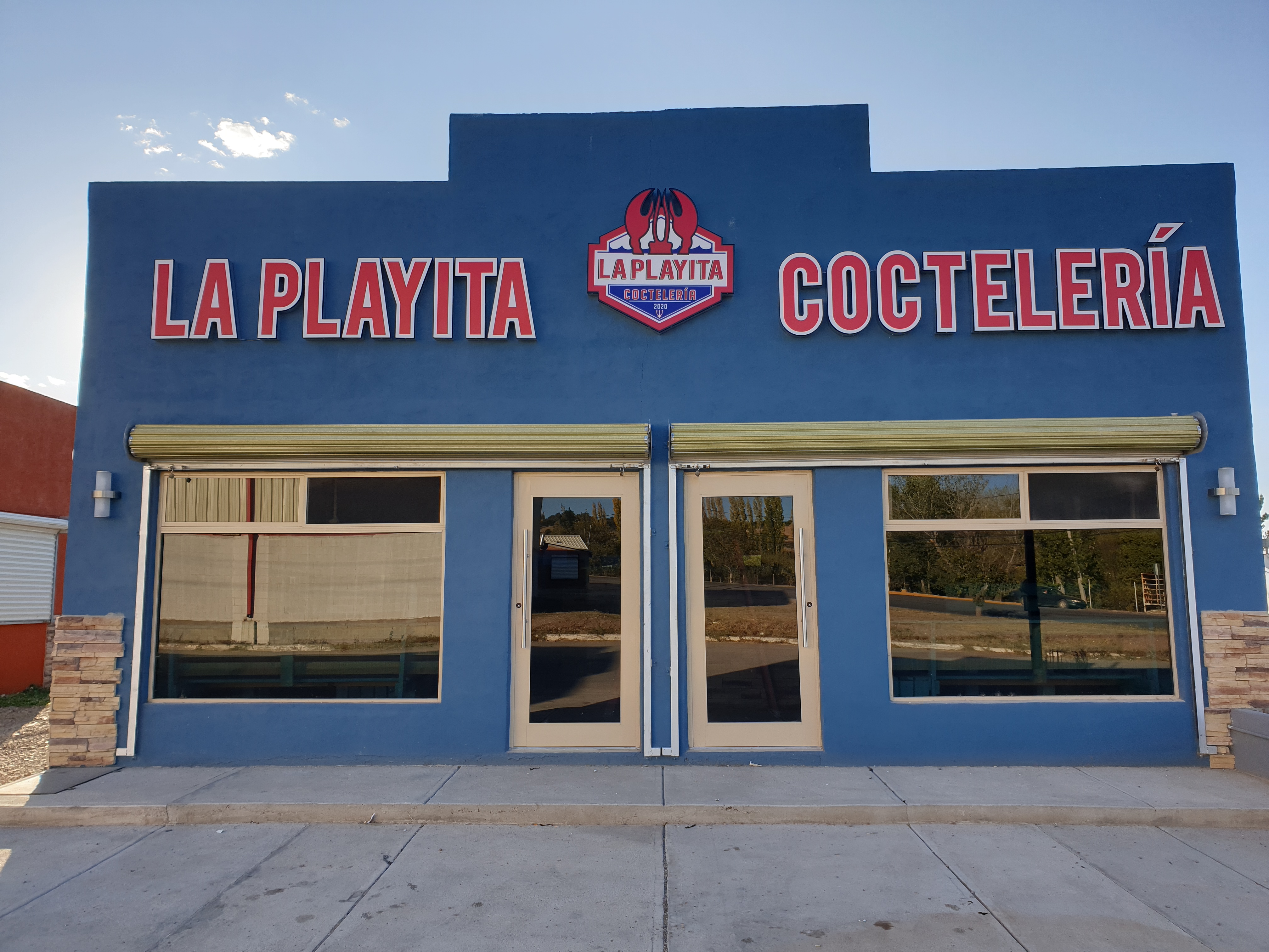 La Playita Cocteleria image 8