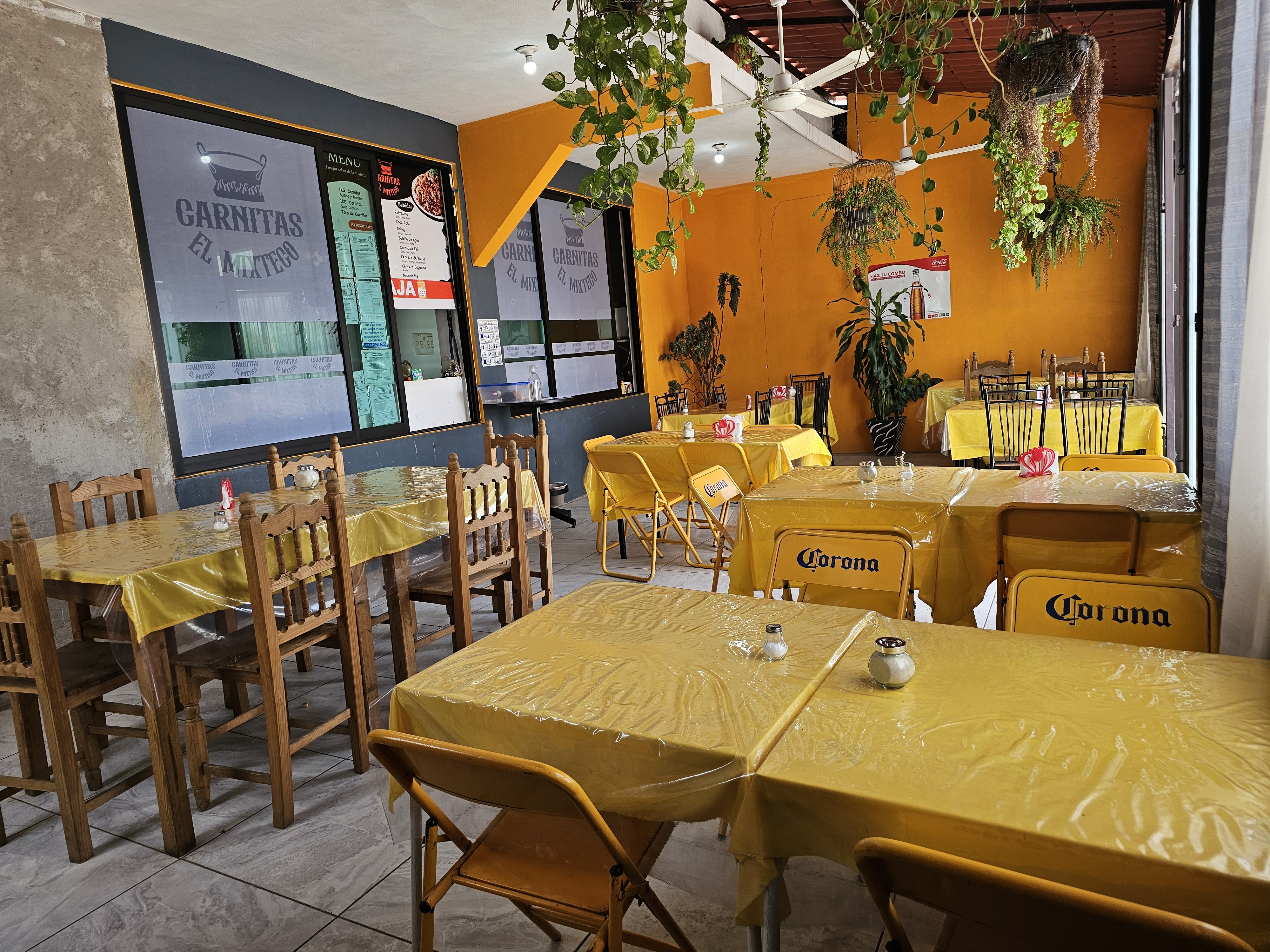 Restaurante & Carnitas "El Mixteco" image 1