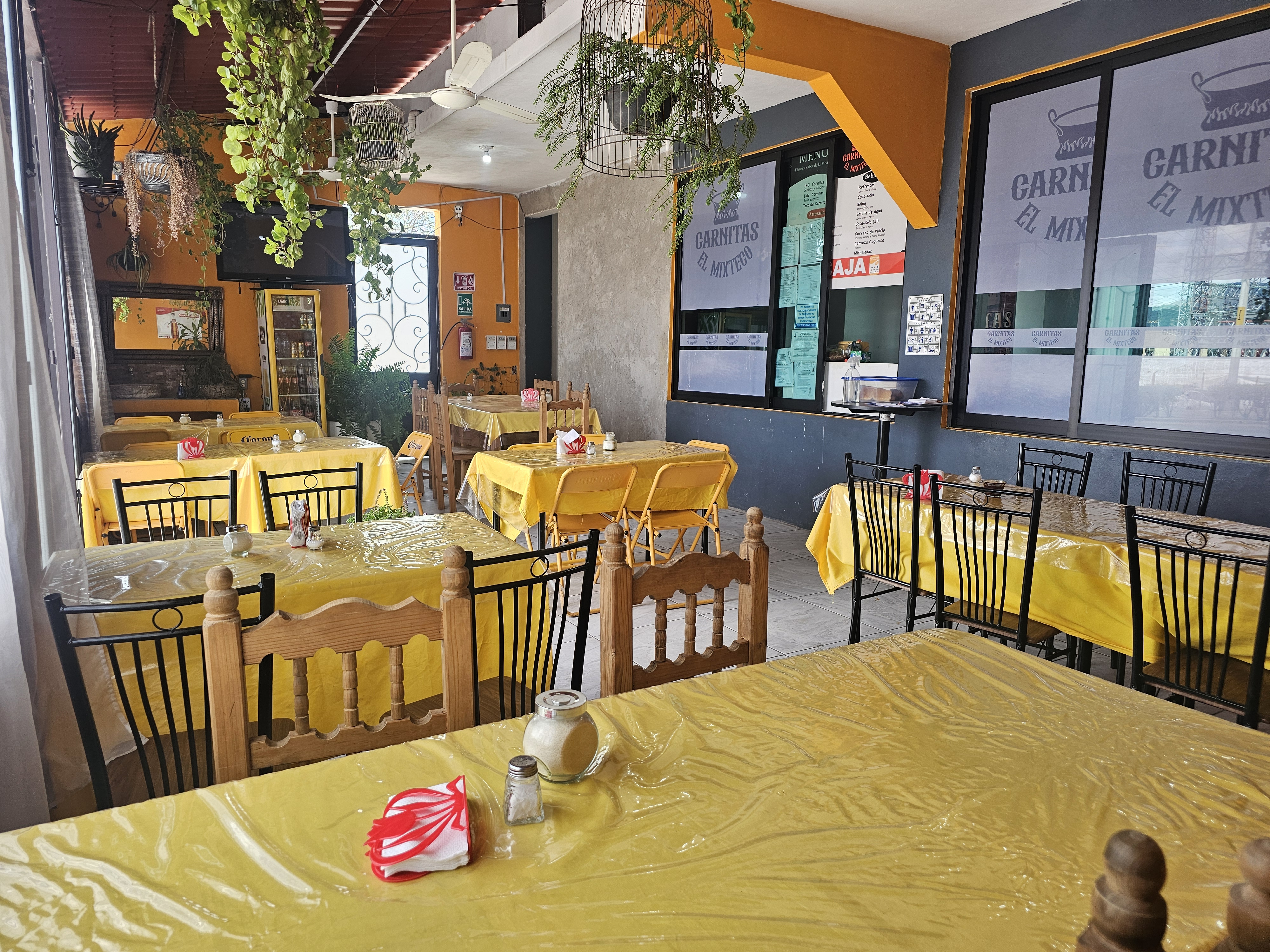 Restaurante & Carnitas "El Mixteco" image 8