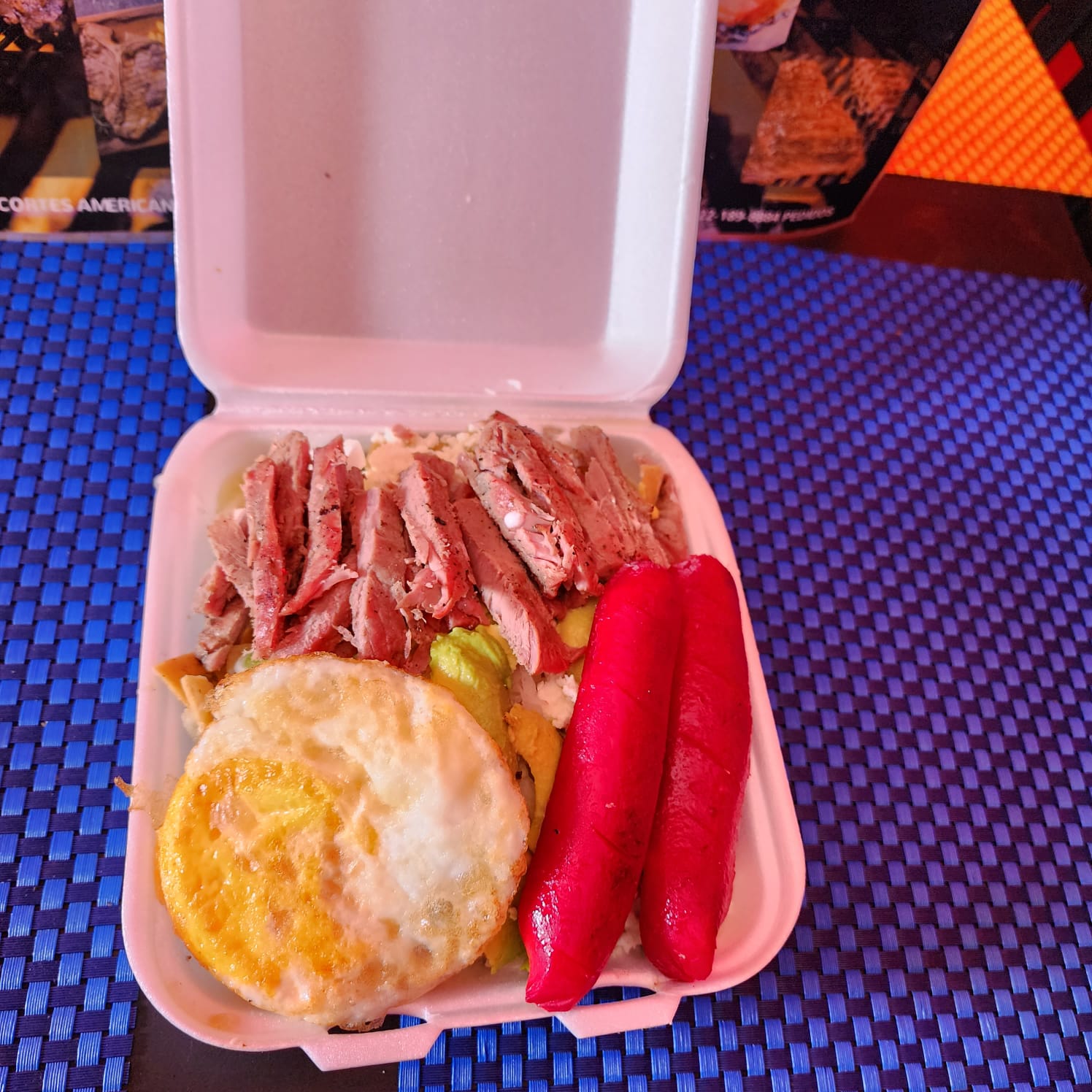 Cortes Americanos The Royal image 6