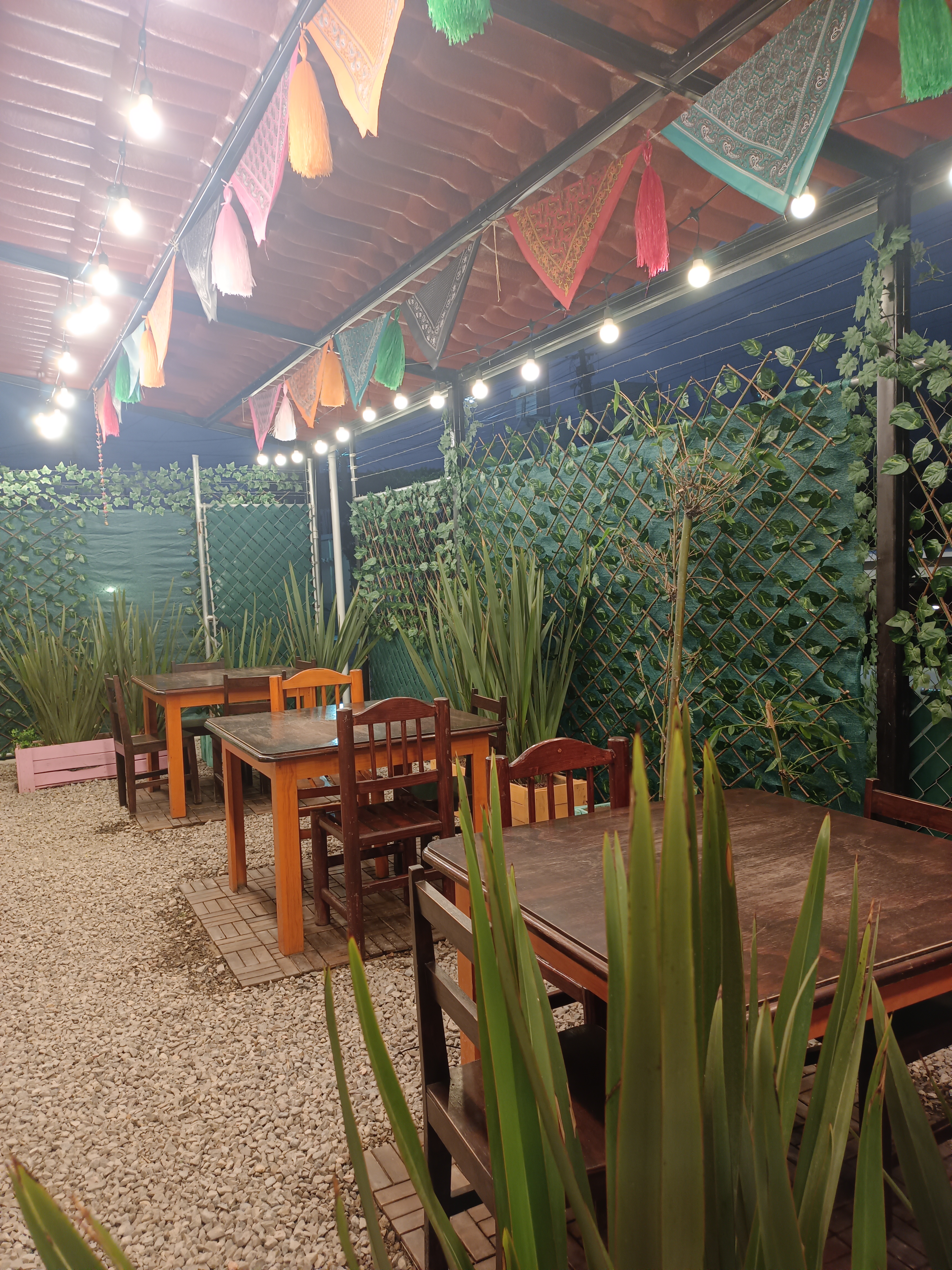 Yajuu Pizzas image 2