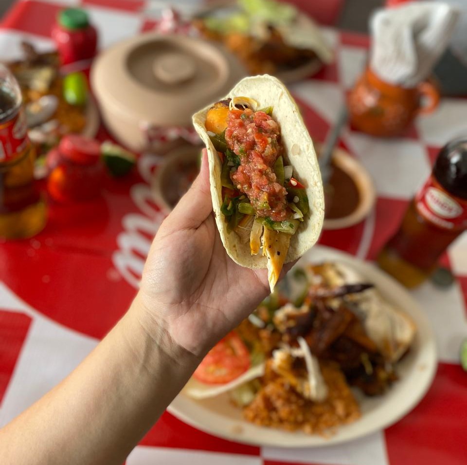 Pollos Asados Los Güeros image 1