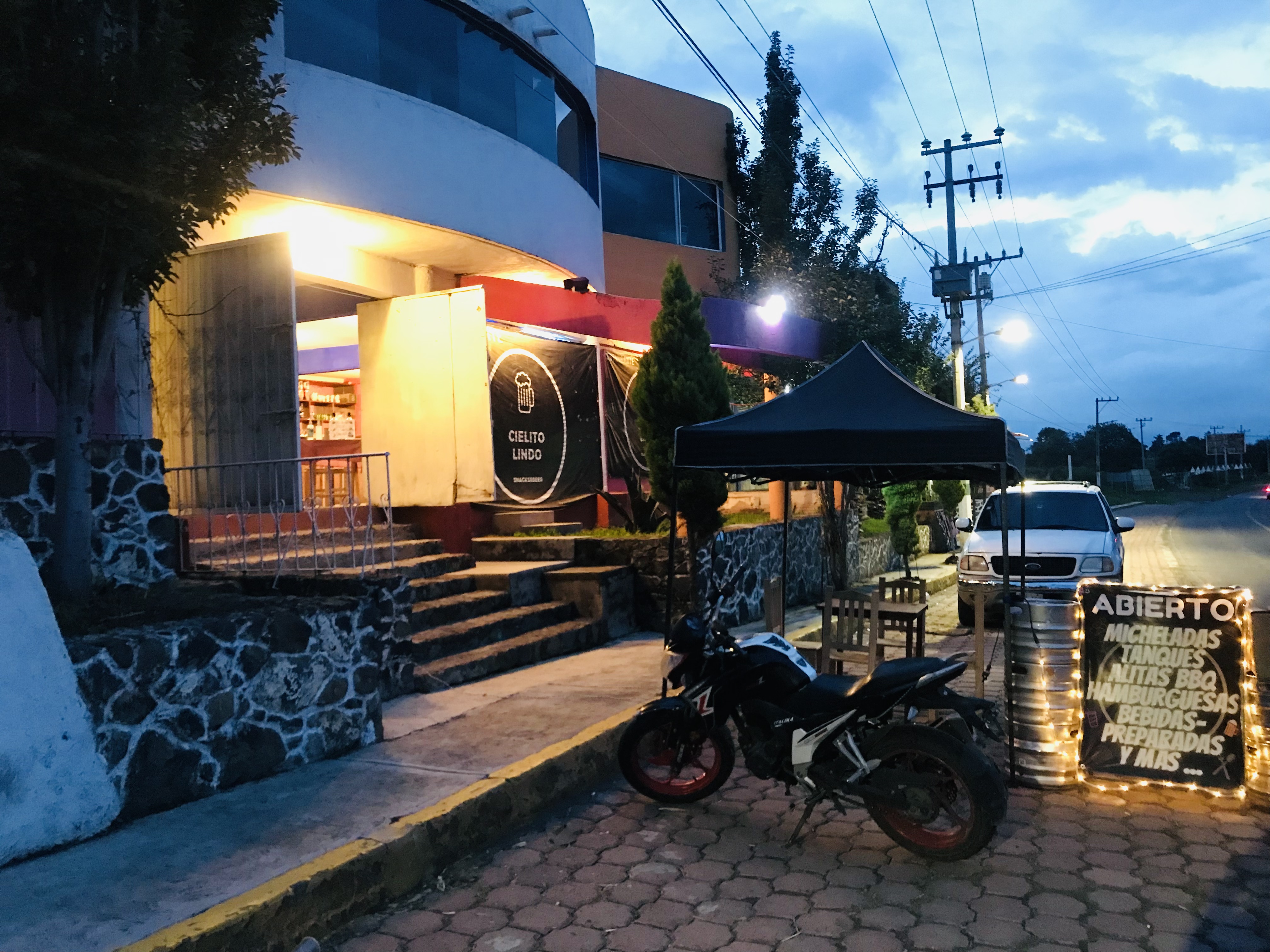 Cielito Lindo Snacks&Beer image 4