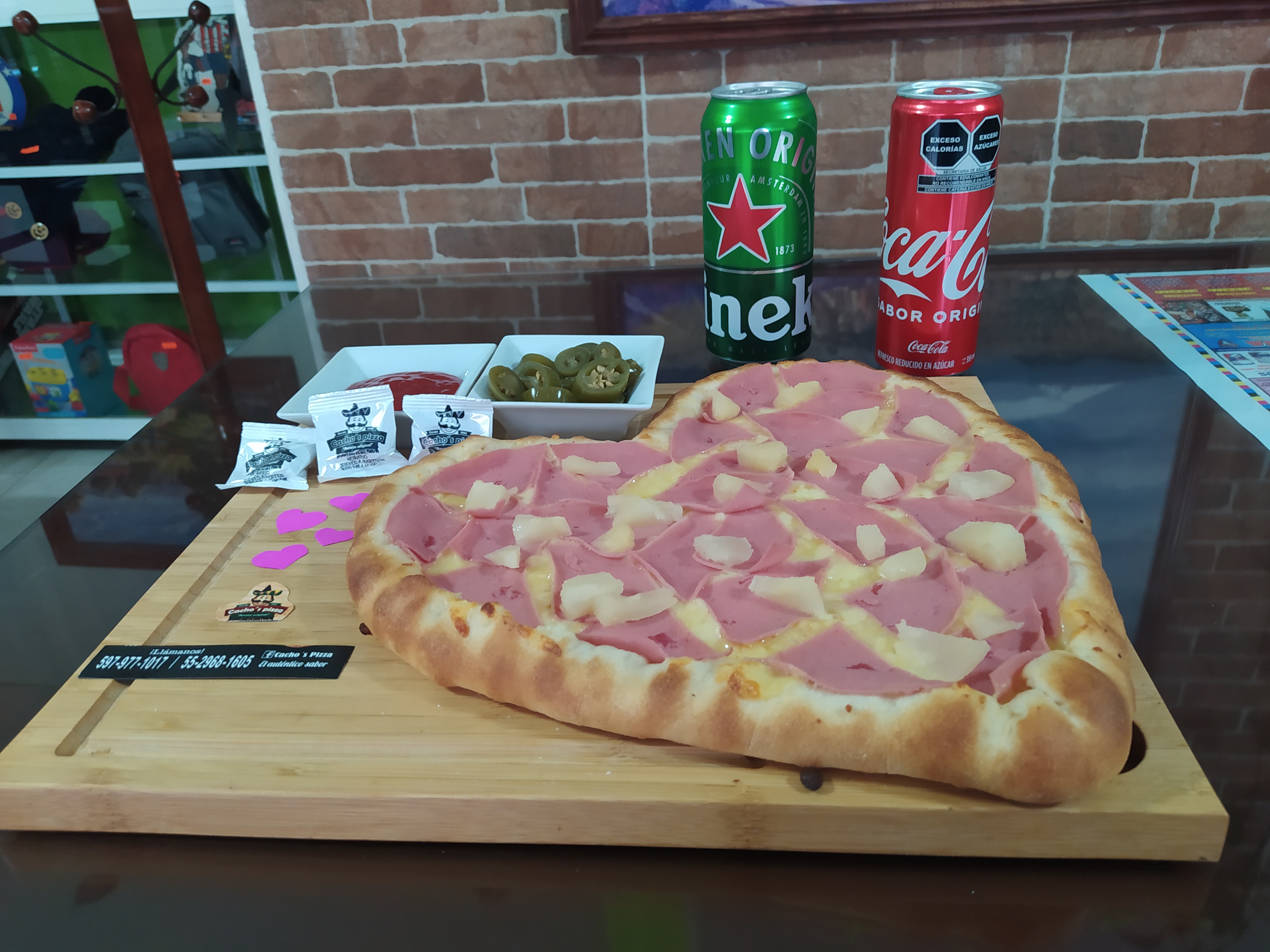 Cacho's Pizza image 8