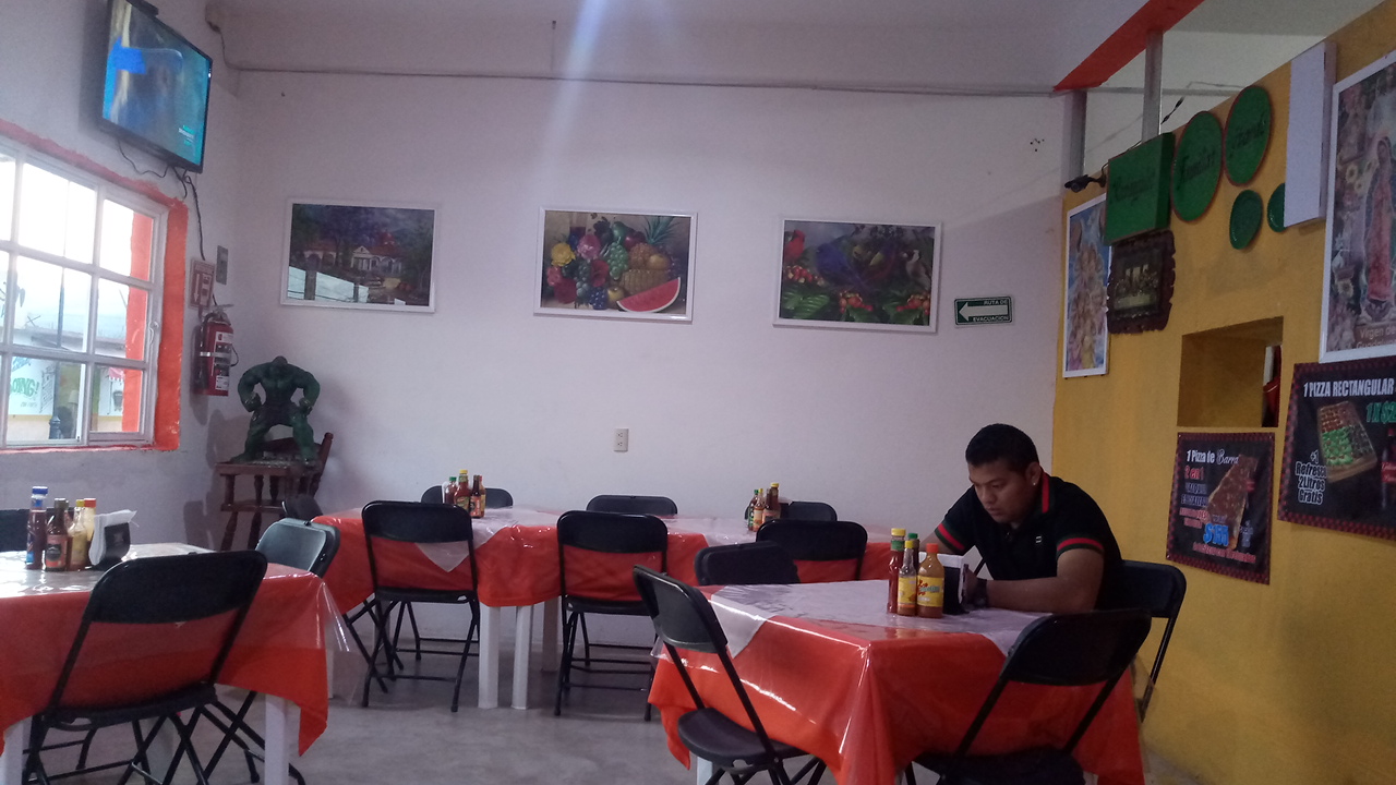 Gutiérrez Pizzas Juchitepec image 10