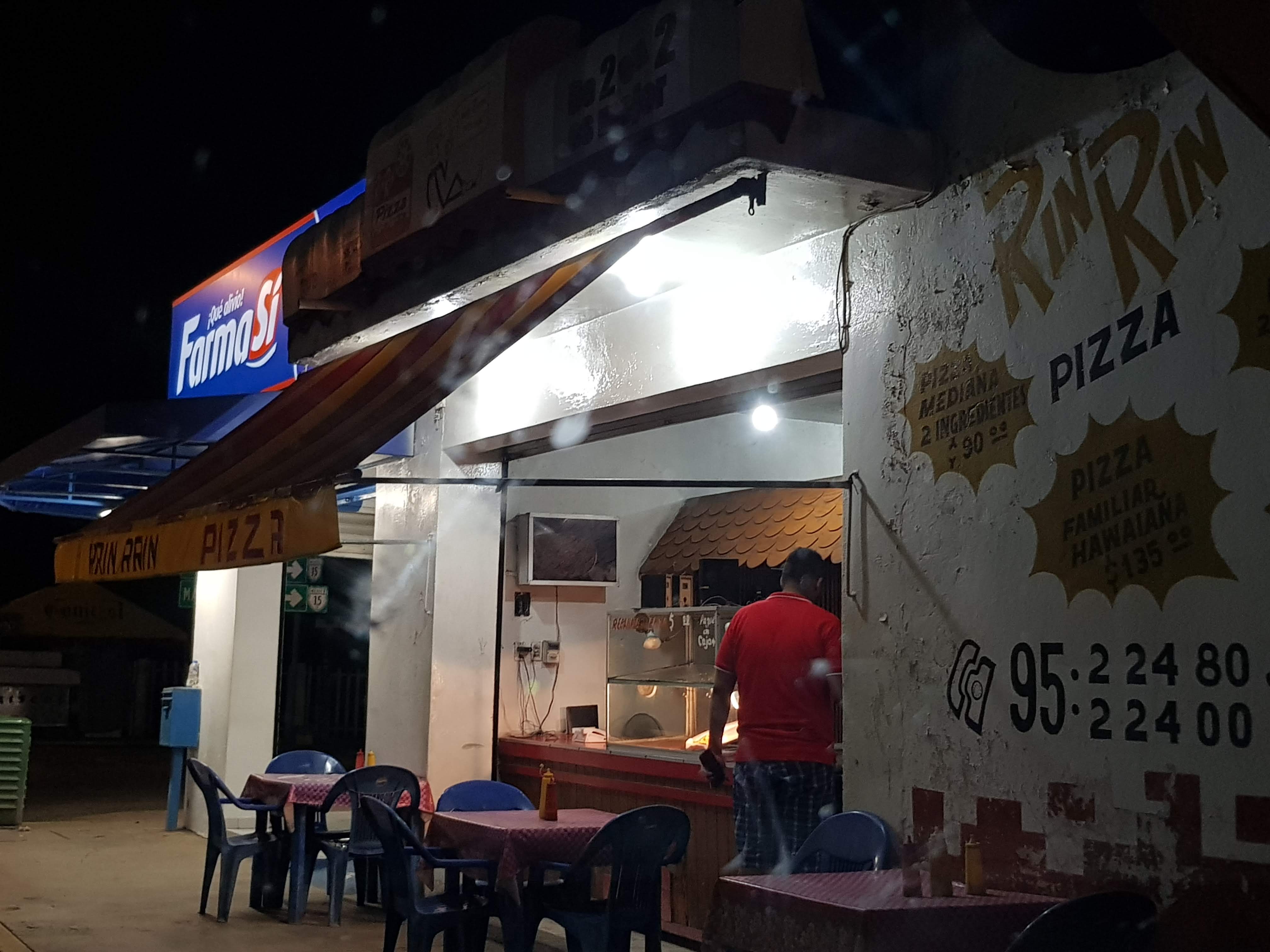 Pizzería Rin - Rin image 4