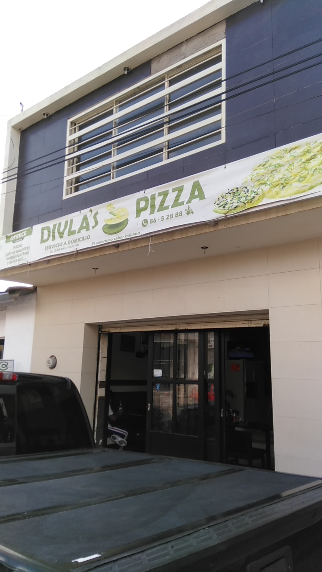 Divlas Pizza image 5
