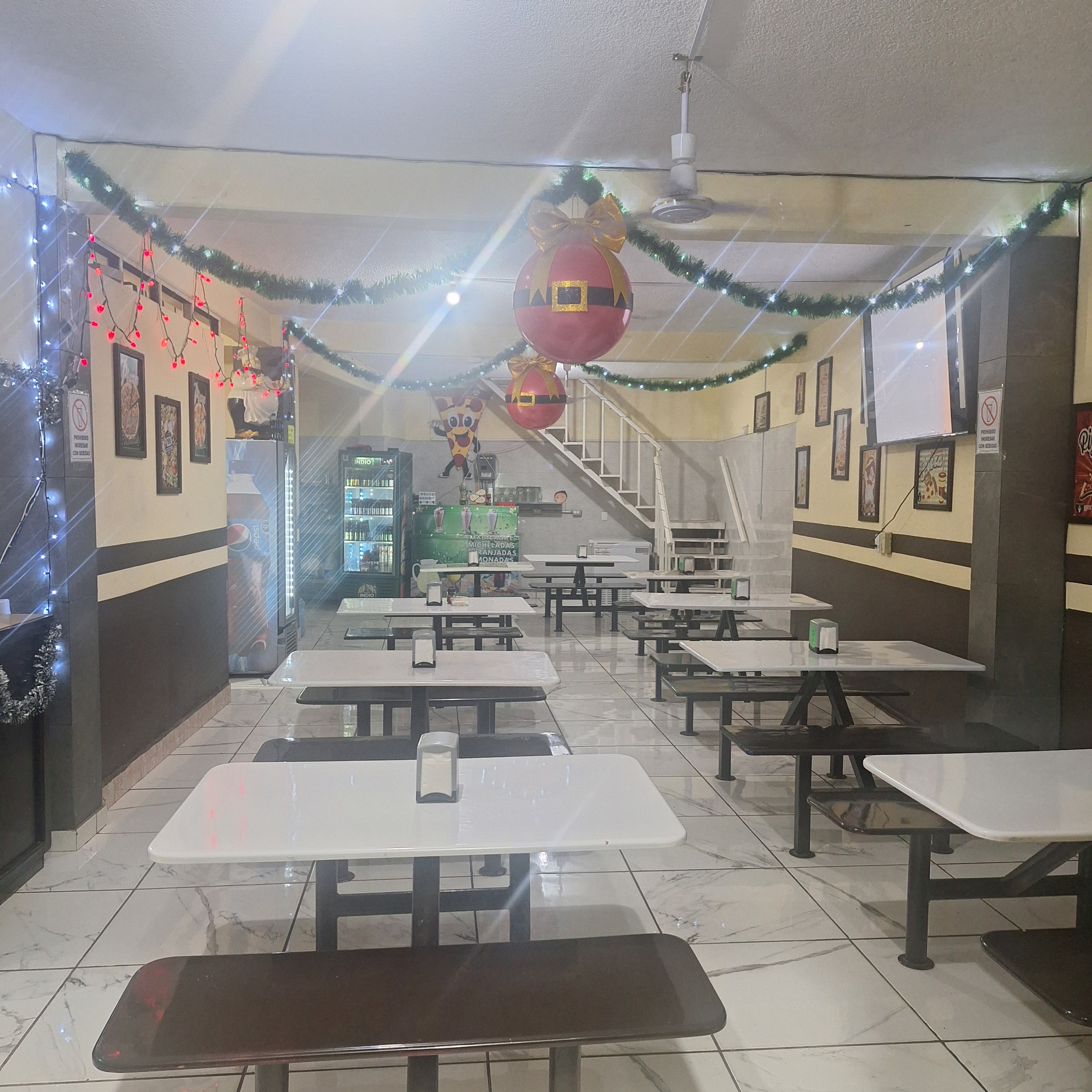 Divlas Pizza image 8