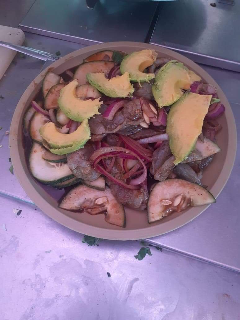 Mariscos "El Vaquero" image 4