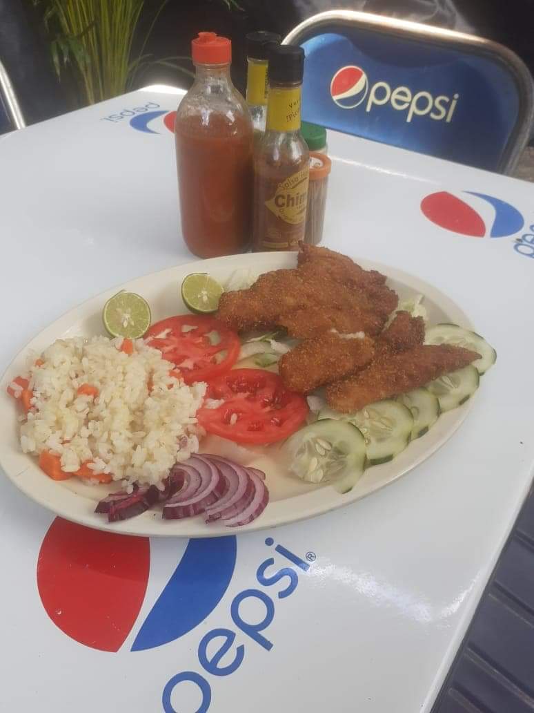 Mariscos "El Vaquero" image 7