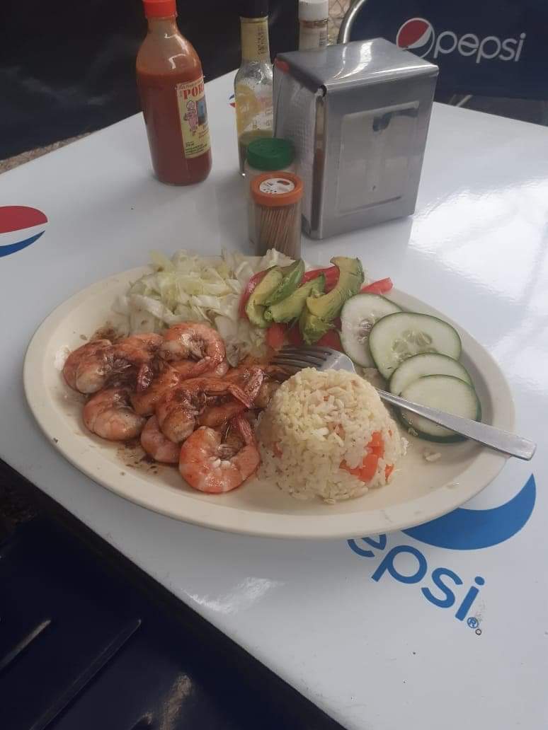 Mariscos "El Vaquero" image 10