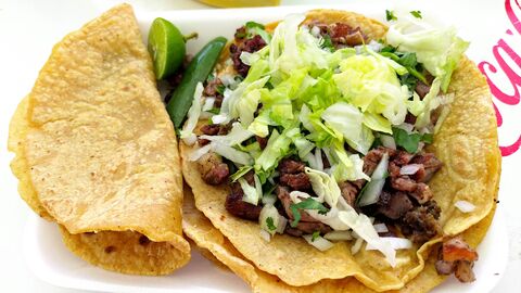 Taquería "El Tacazo" image 1