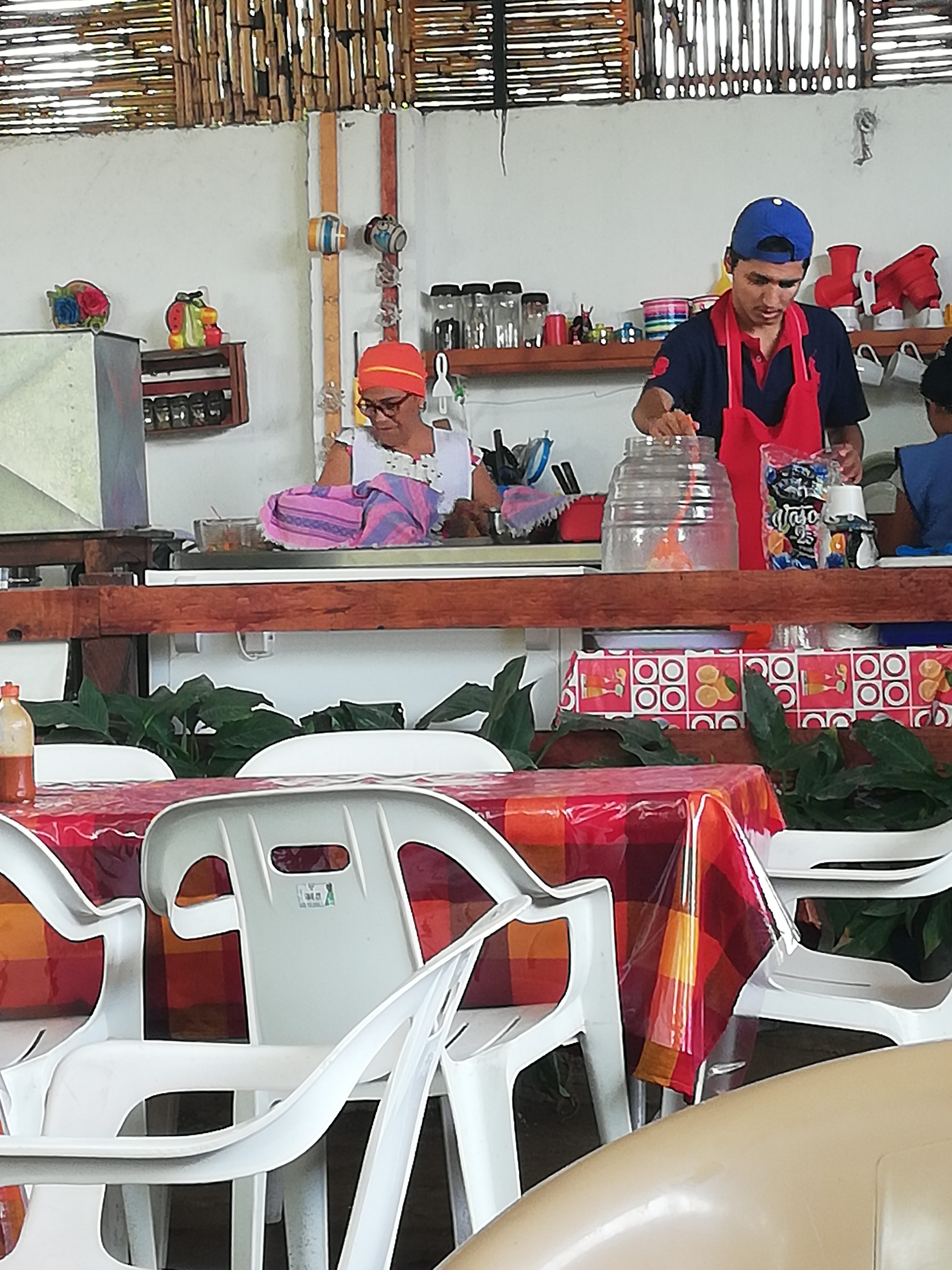 La hormiguita pozole y antojitos image 1