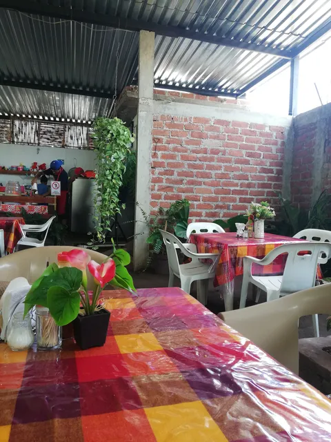 La hormiguita pozole y antojitos image 8