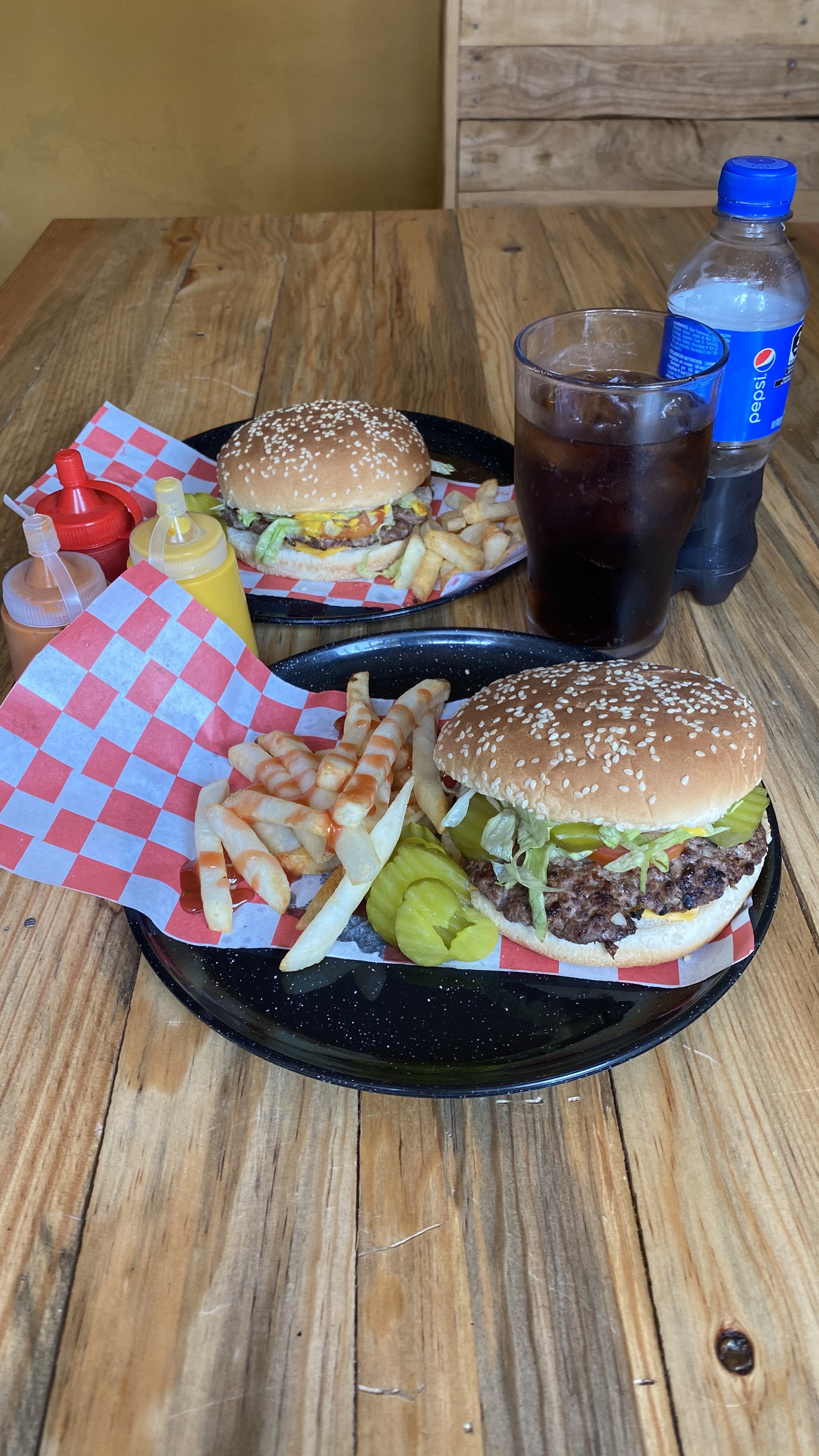 Ala-Burger Armería image 2