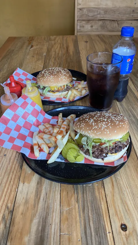 Ala-Burger Armería image 2