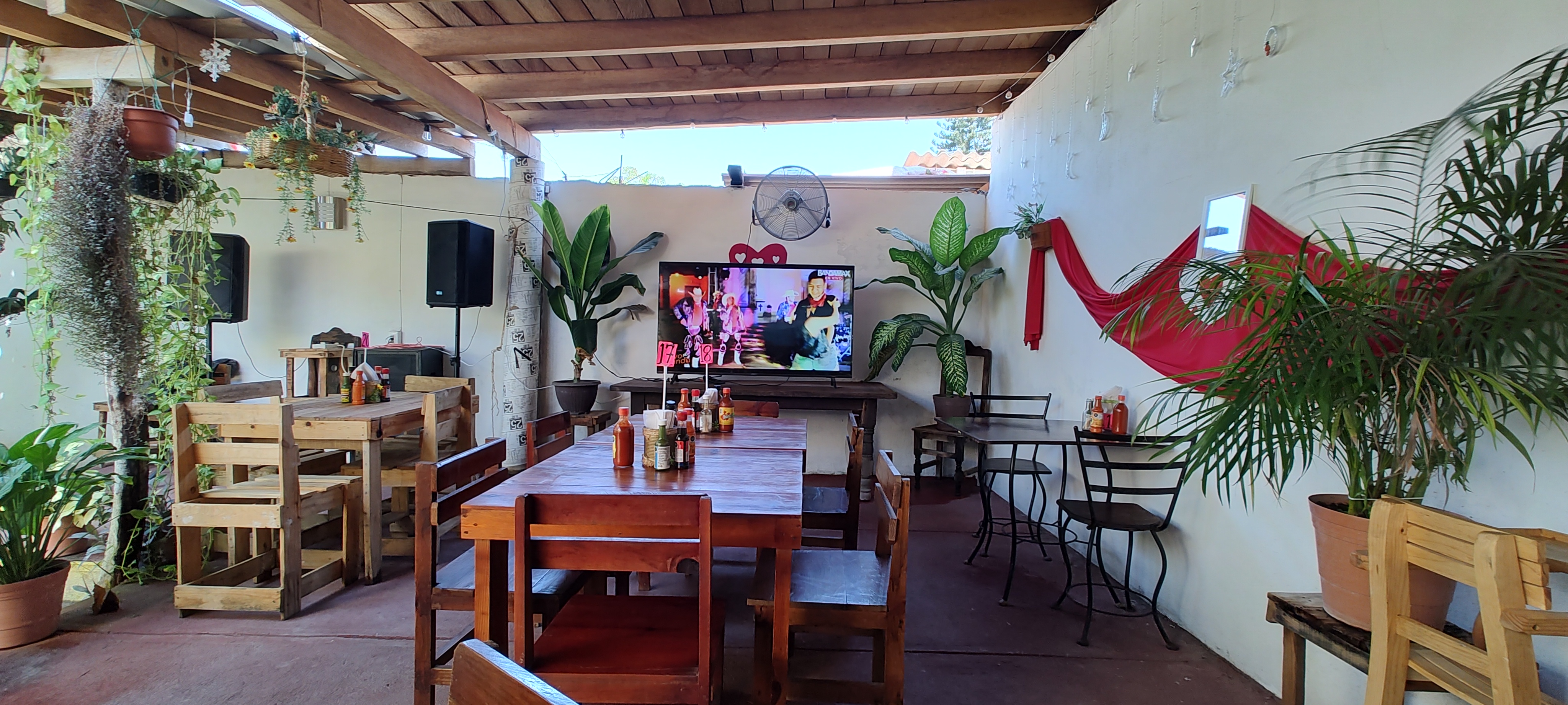 Beto y Fredy image 1