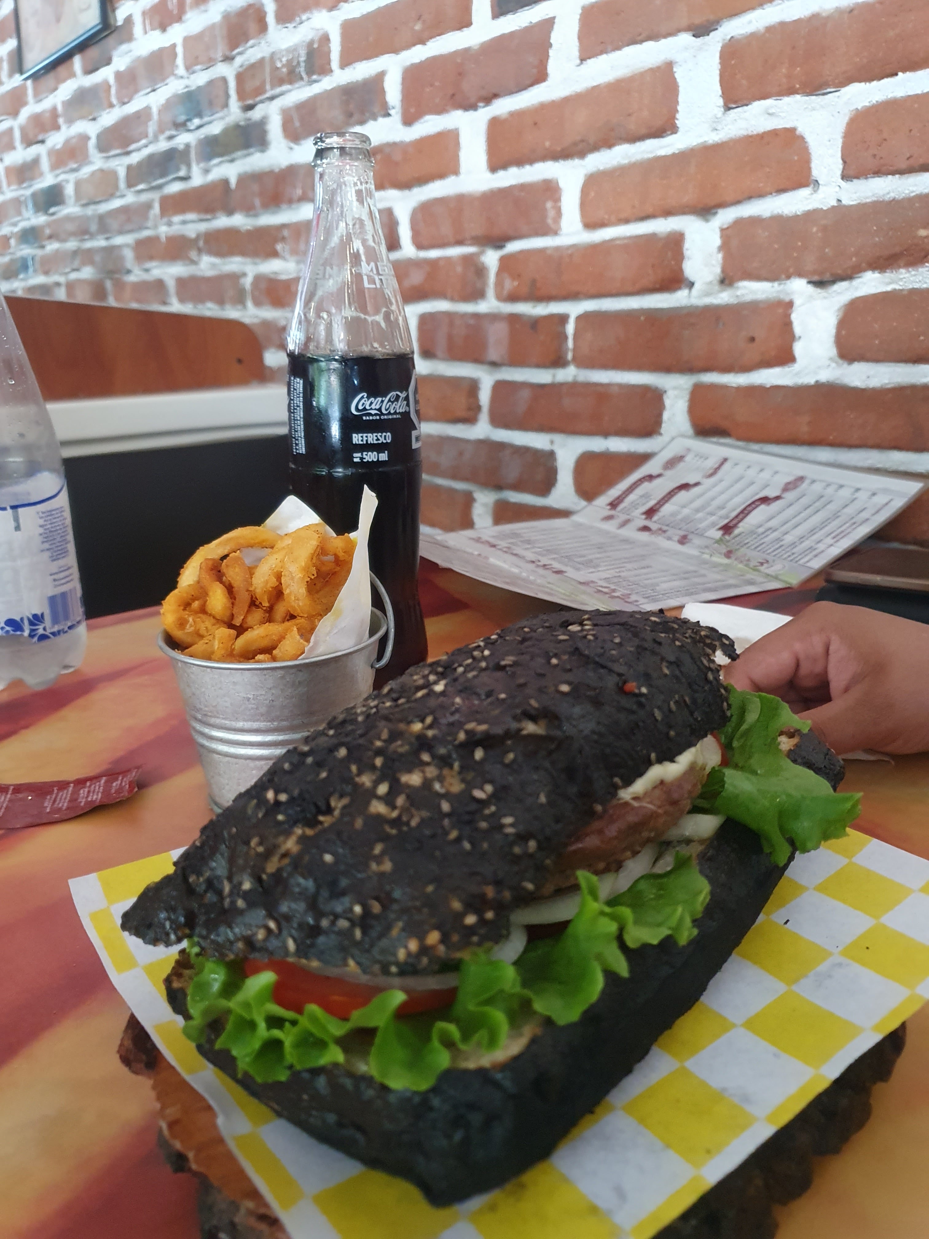 Wicho's Hamburguesas Y Chapatas image 2