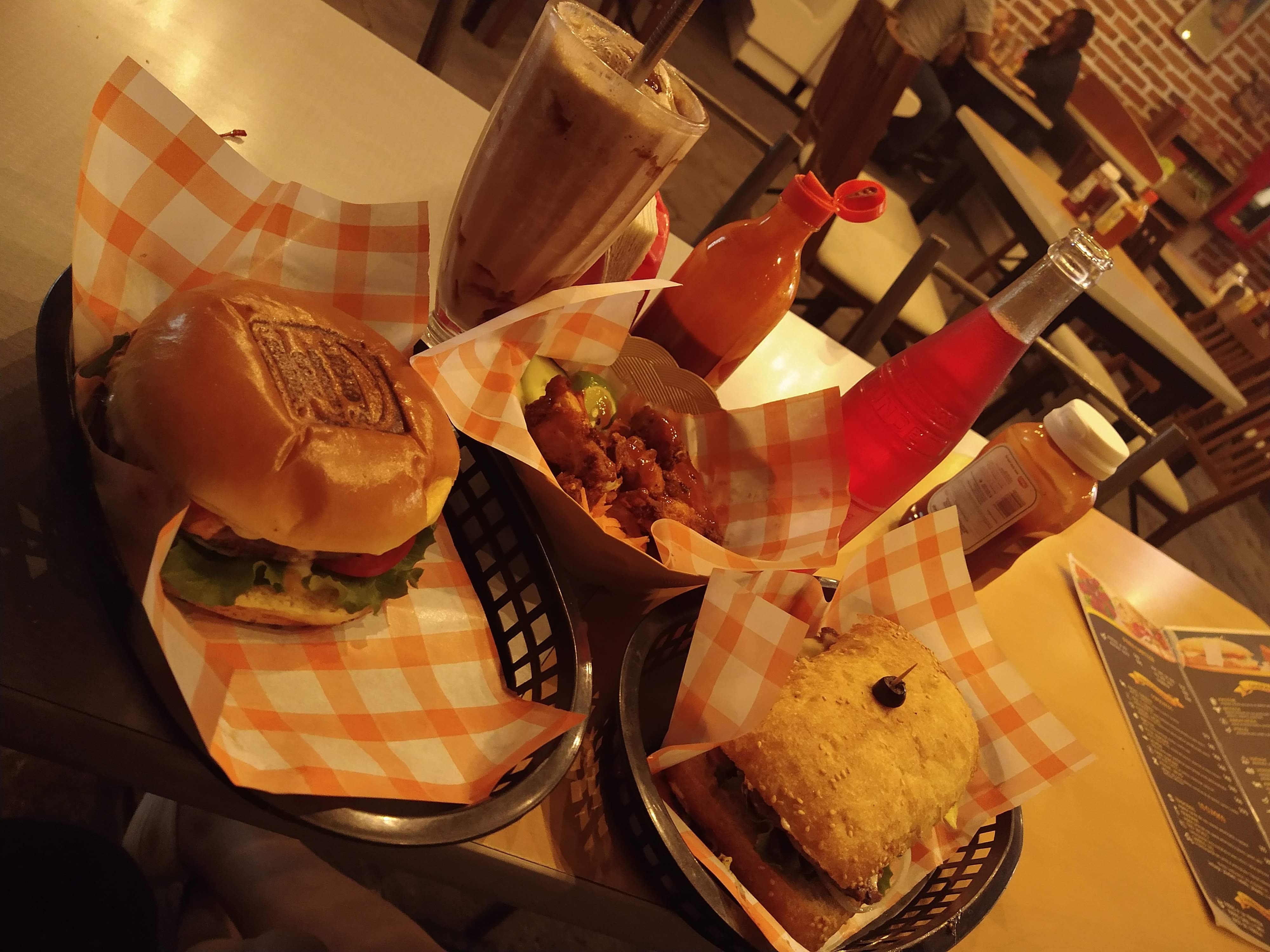 Wicho's Hamburguesas Y Chapatas image 6