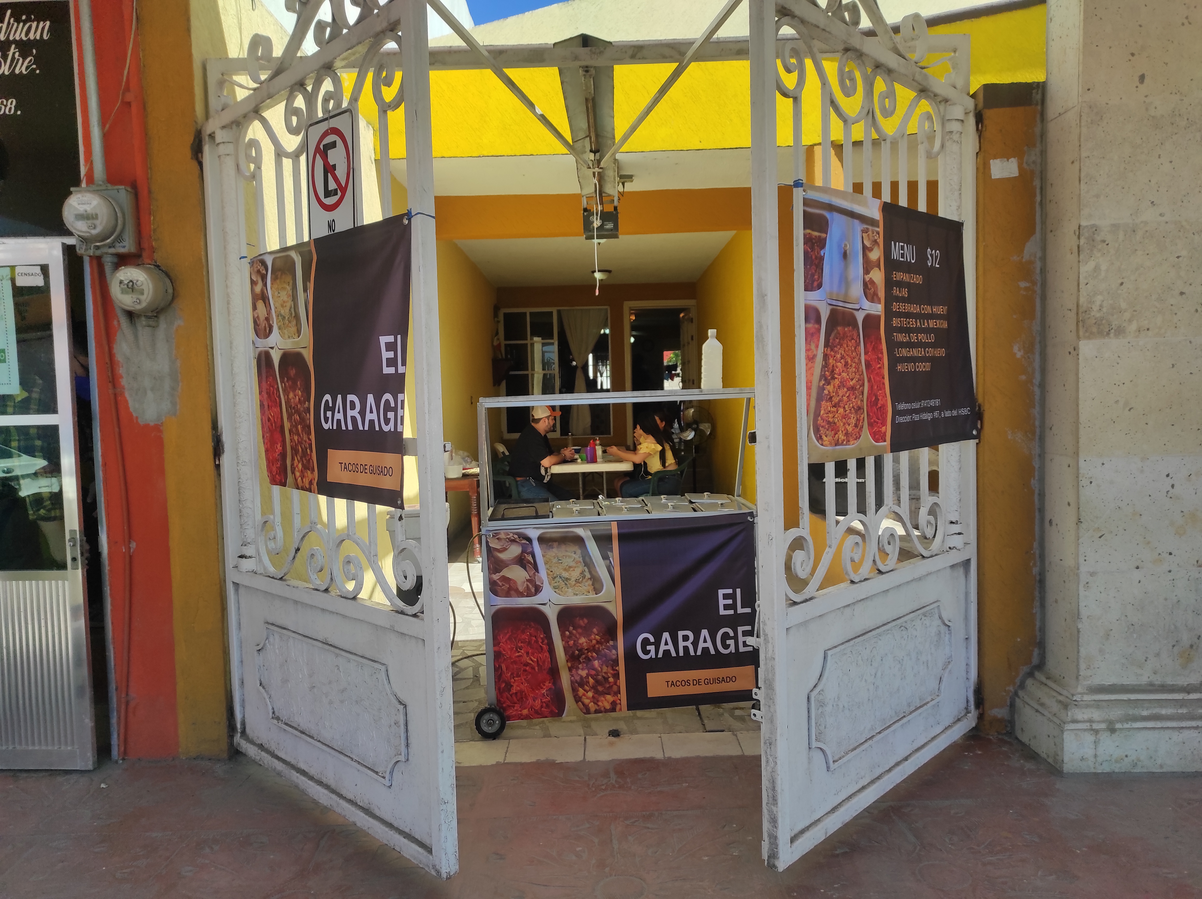 EL GARAGE, TACOS DE GUISADO image 1