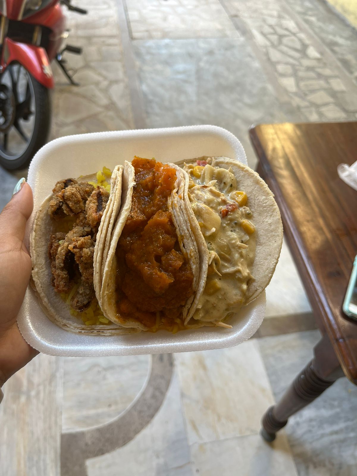 EL GARAGE, TACOS DE GUISADO image 10