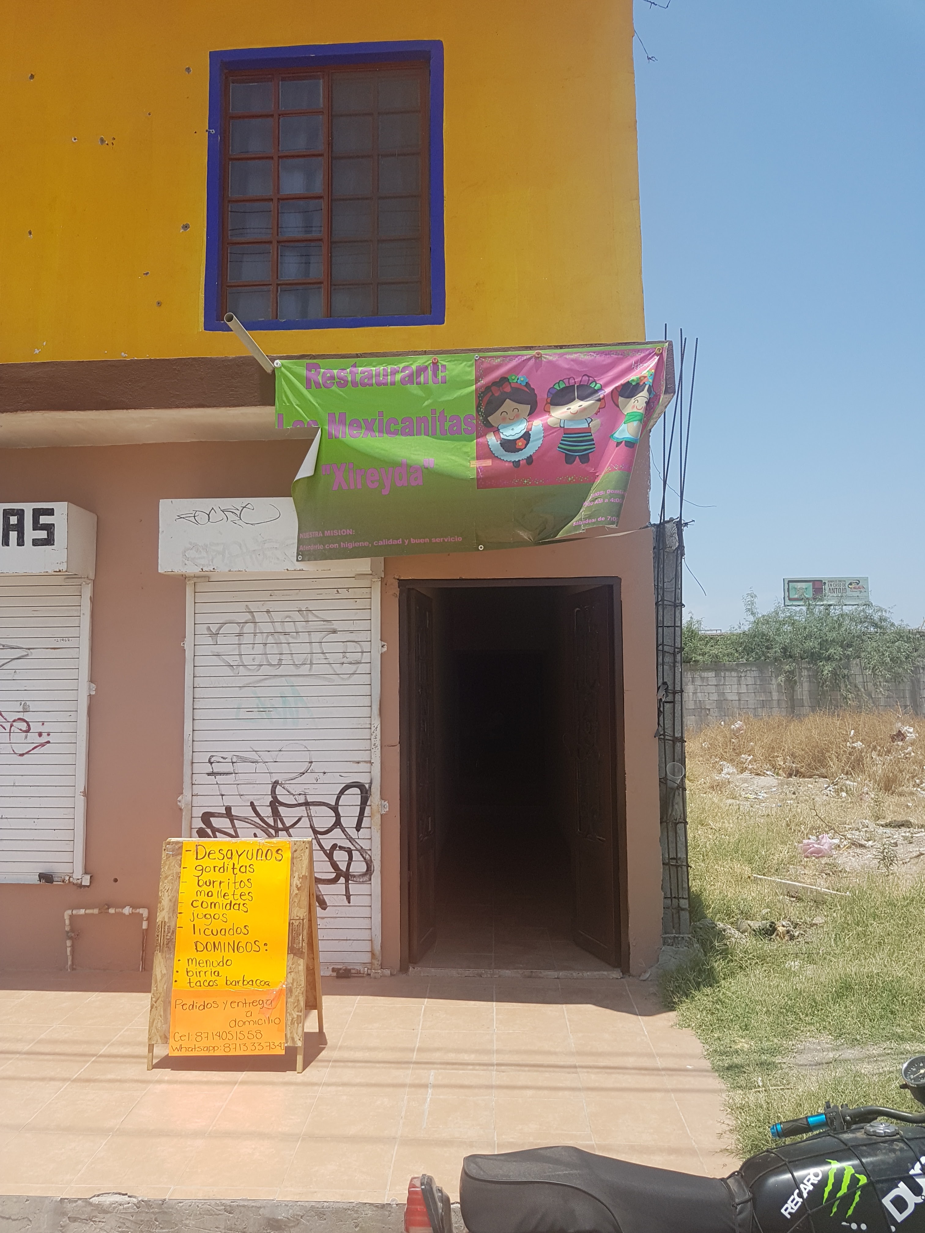 Restaurant Las Mexicanitas "XIREYDA" image 3