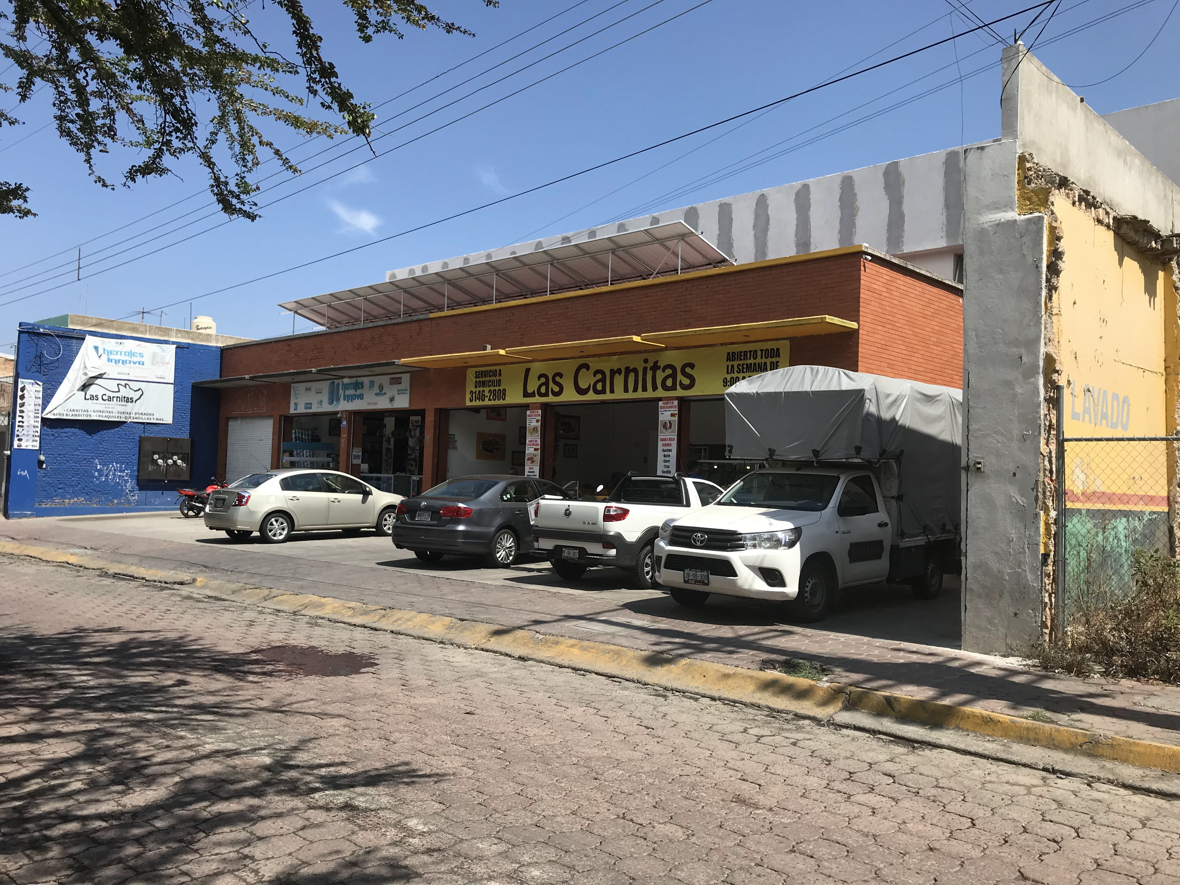 Las Carnitas suc. Laureles image 1