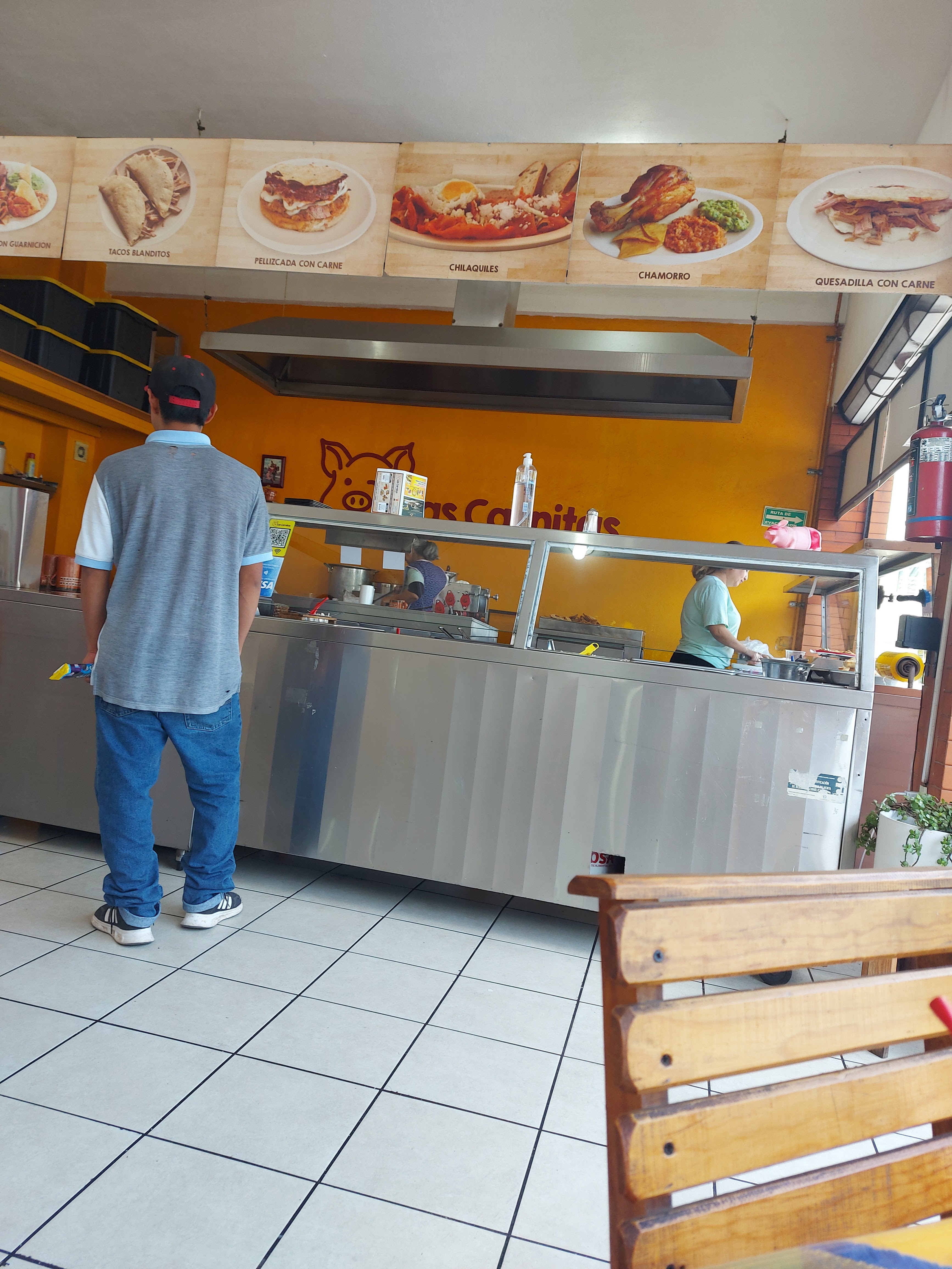 Las Carnitas suc. Laureles image 3