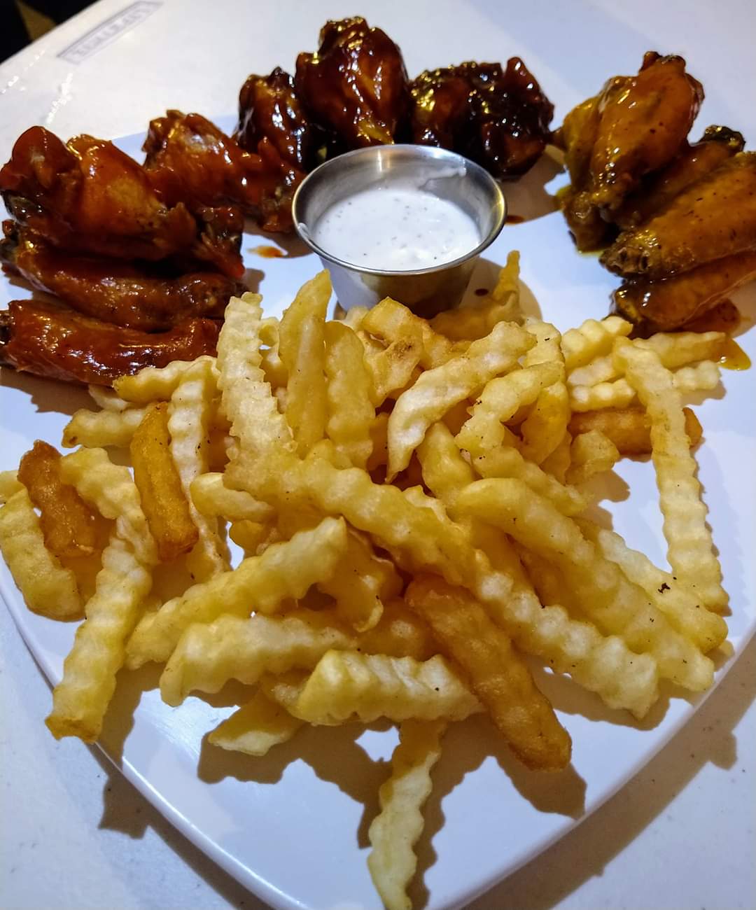 TONY'S BURGUER & WINGS image 5