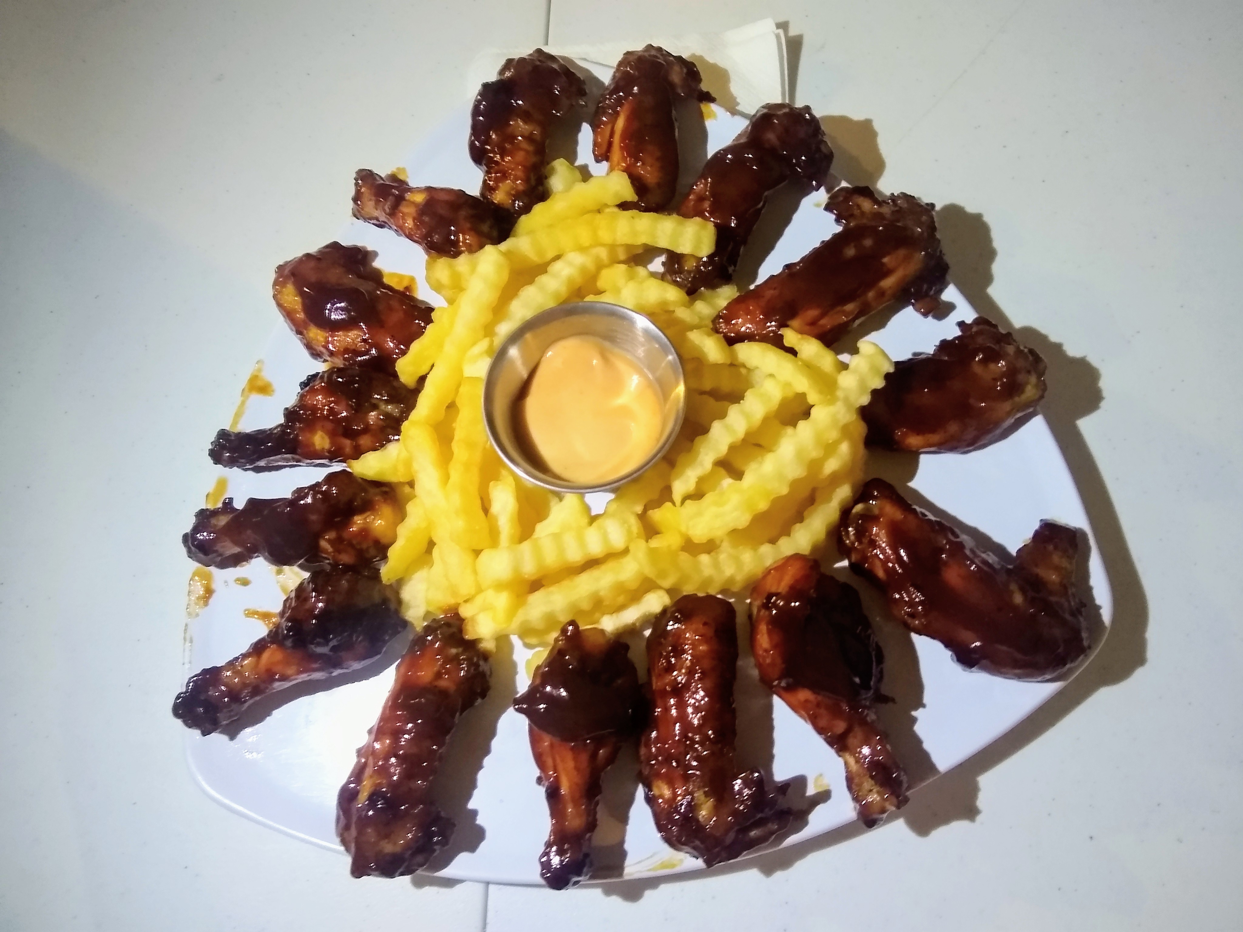 TONY'S BURGUER & WINGS image 8