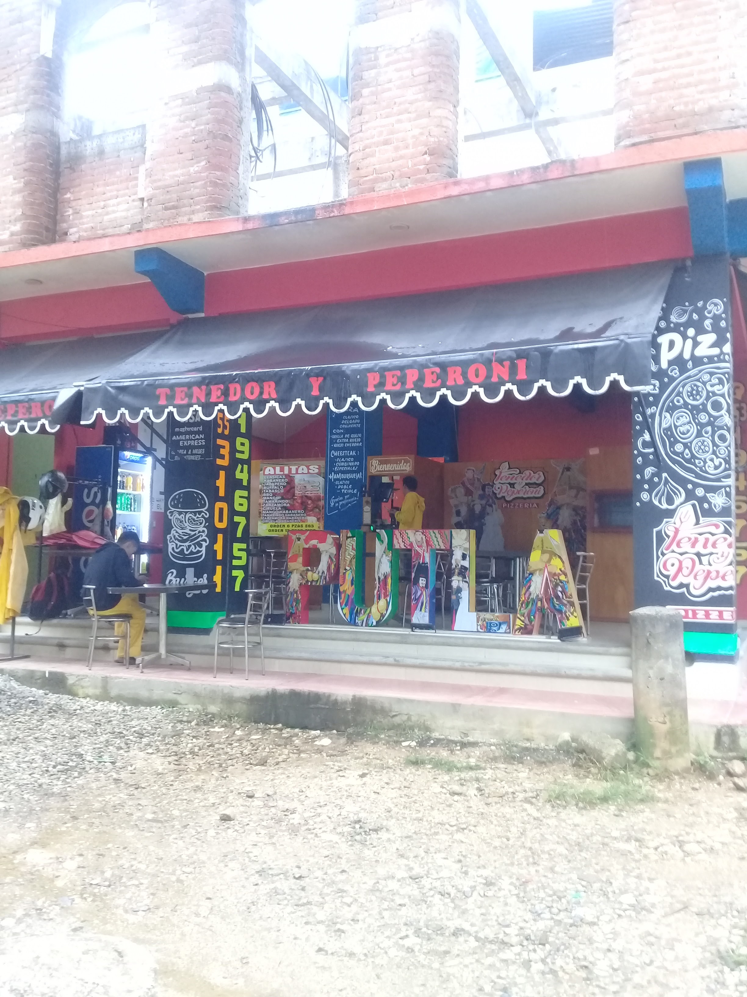 Tenedor & Peperoni image 3