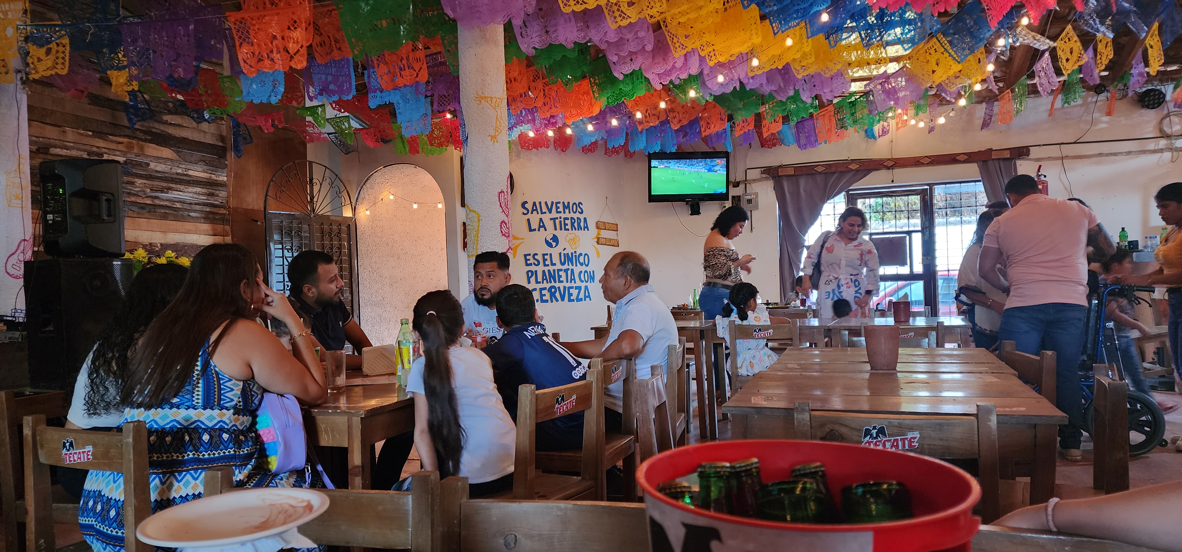 La Caprichosa Show y Resto Bar image 3