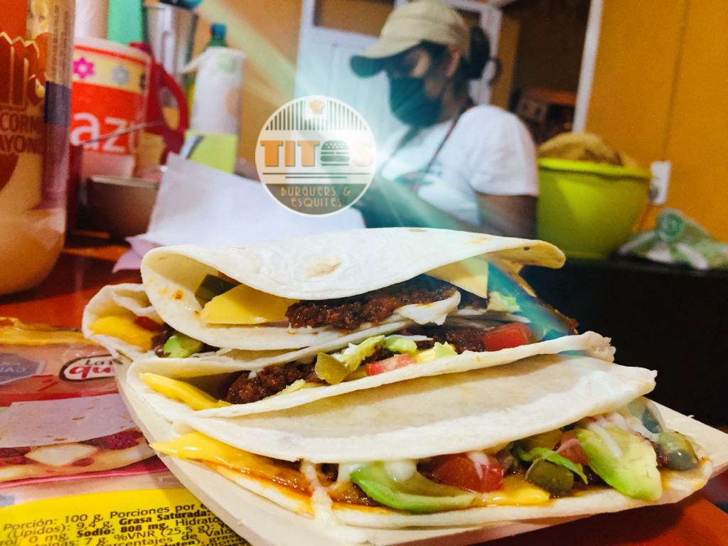 TITO'S BURGER (elotes y esquites) image 2