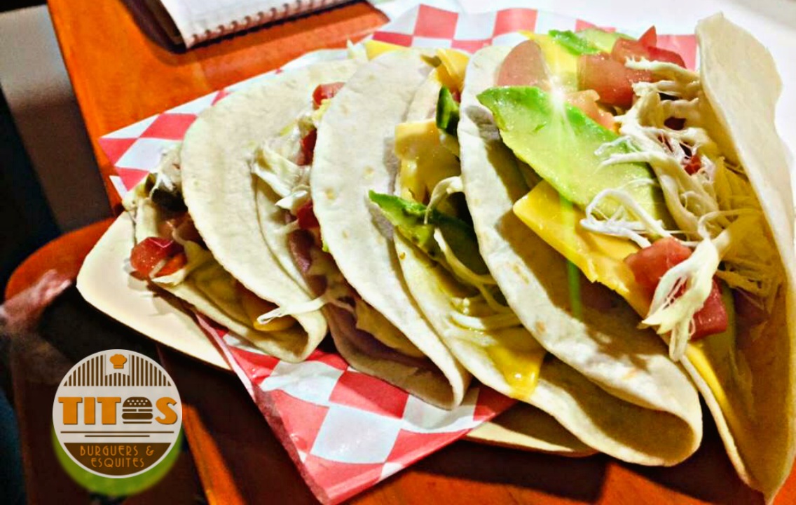 TITO'S BURGER (elotes y esquites) image 9