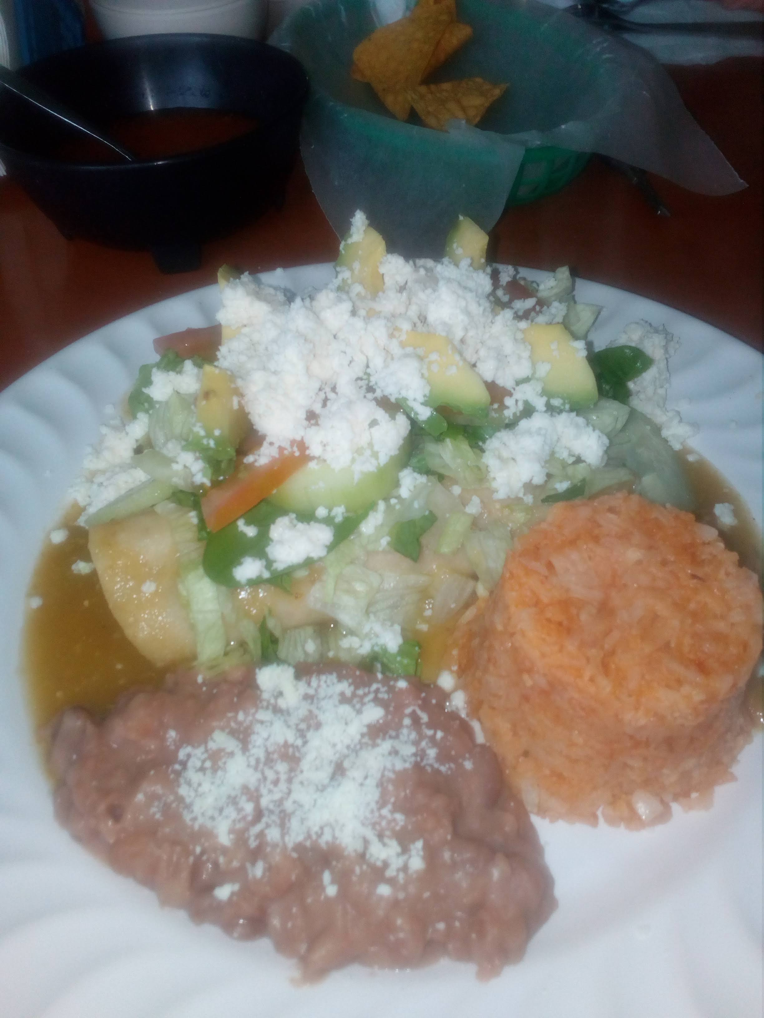 Los Girasoles image 8