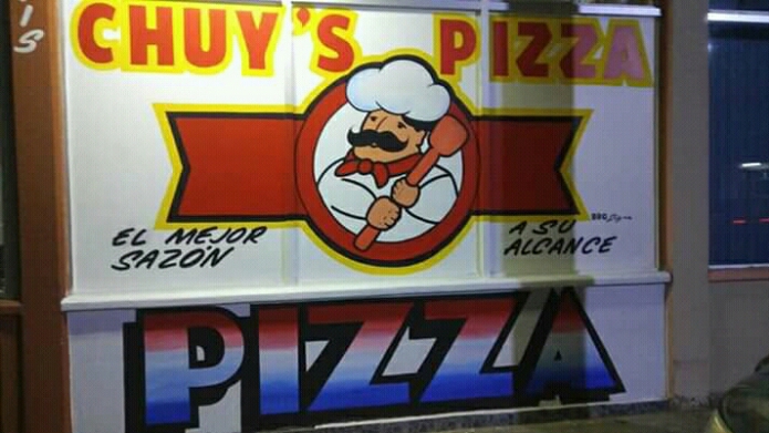 chuy's pizzas image 2