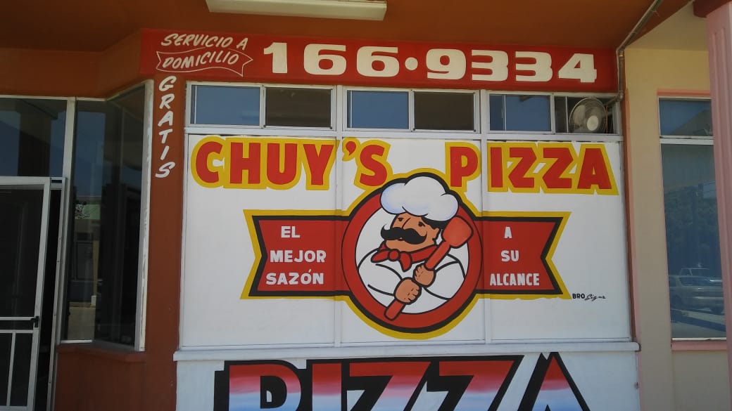 chuy's pizzas image 4
