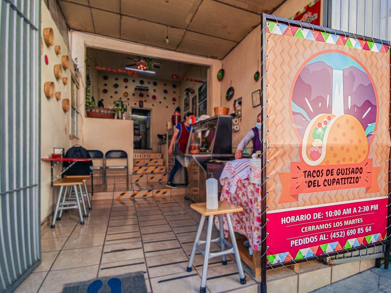 Tacos de guisado del cupatitzio image 1