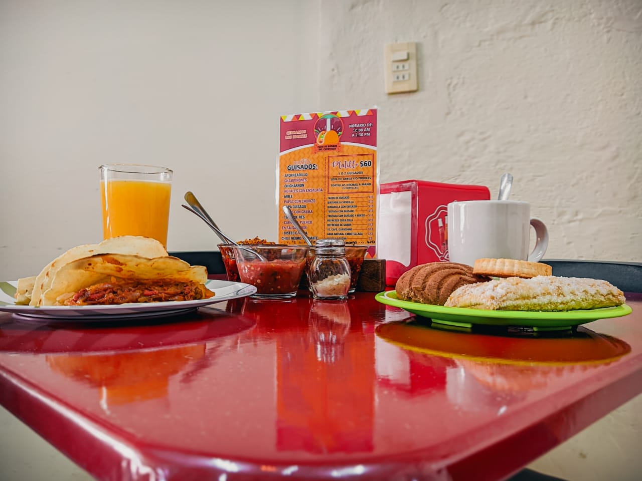 Tacos de guisado del cupatitzio image 9